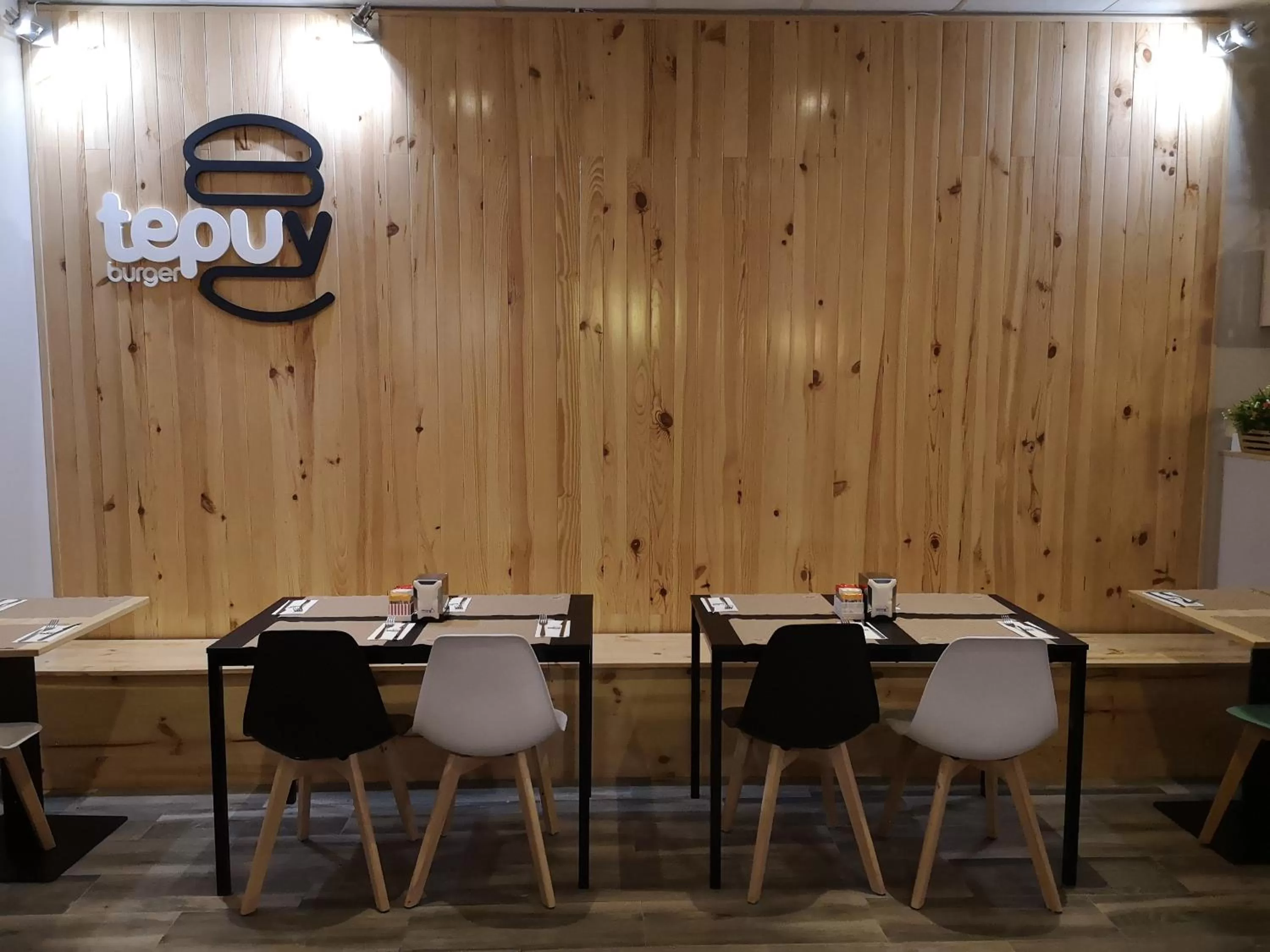 Restaurant/places to eat in Alicante Center Apart