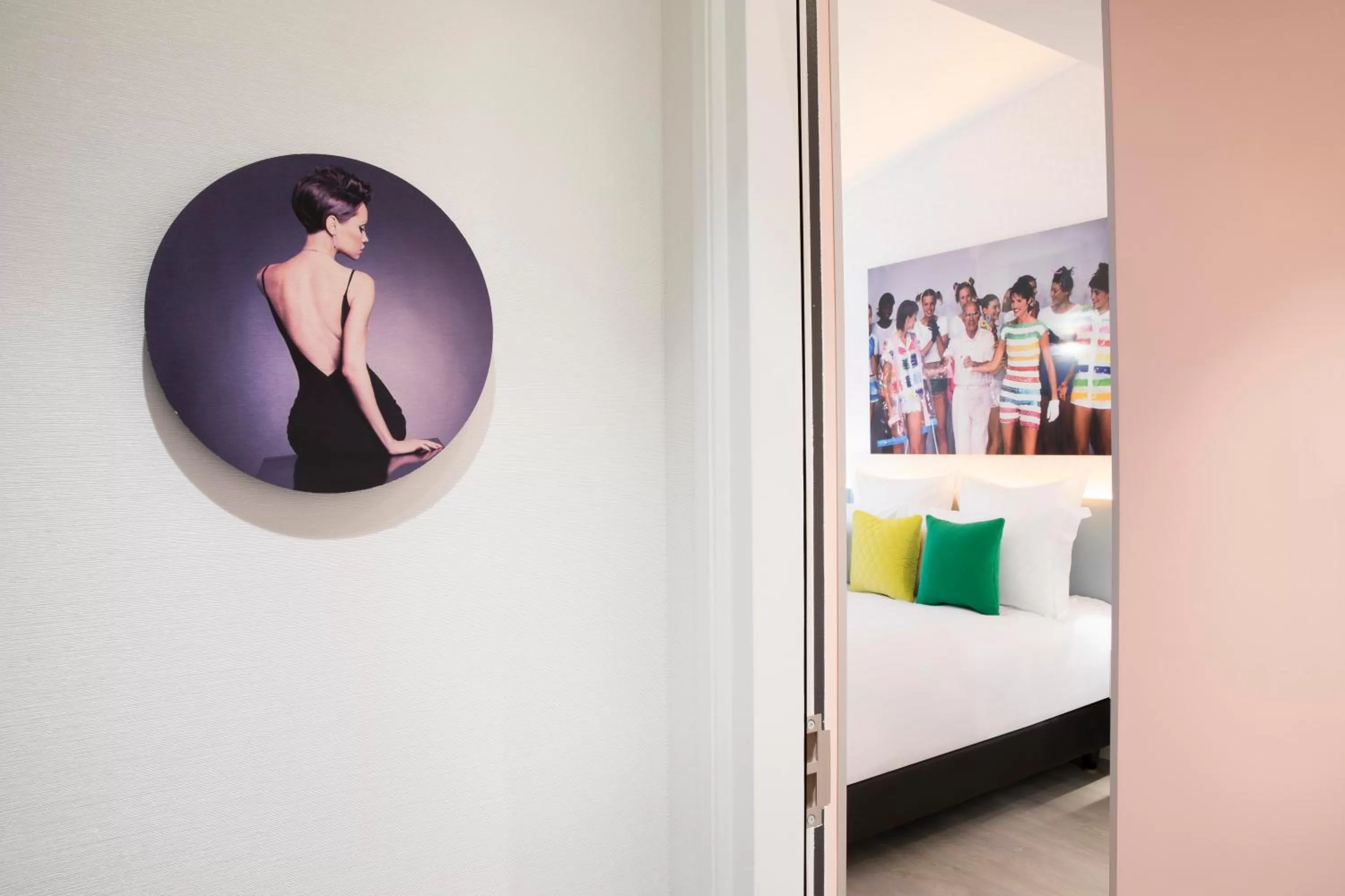 Bedroom, Bed in Hôtel Dress Code