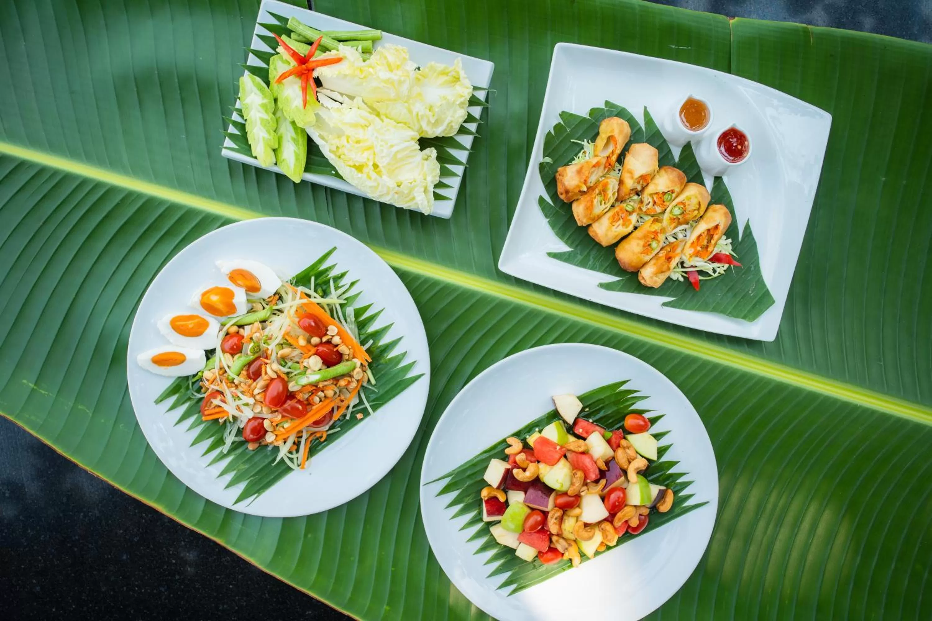 Food and drinks in Koh Chang Cliff Beach Resort
