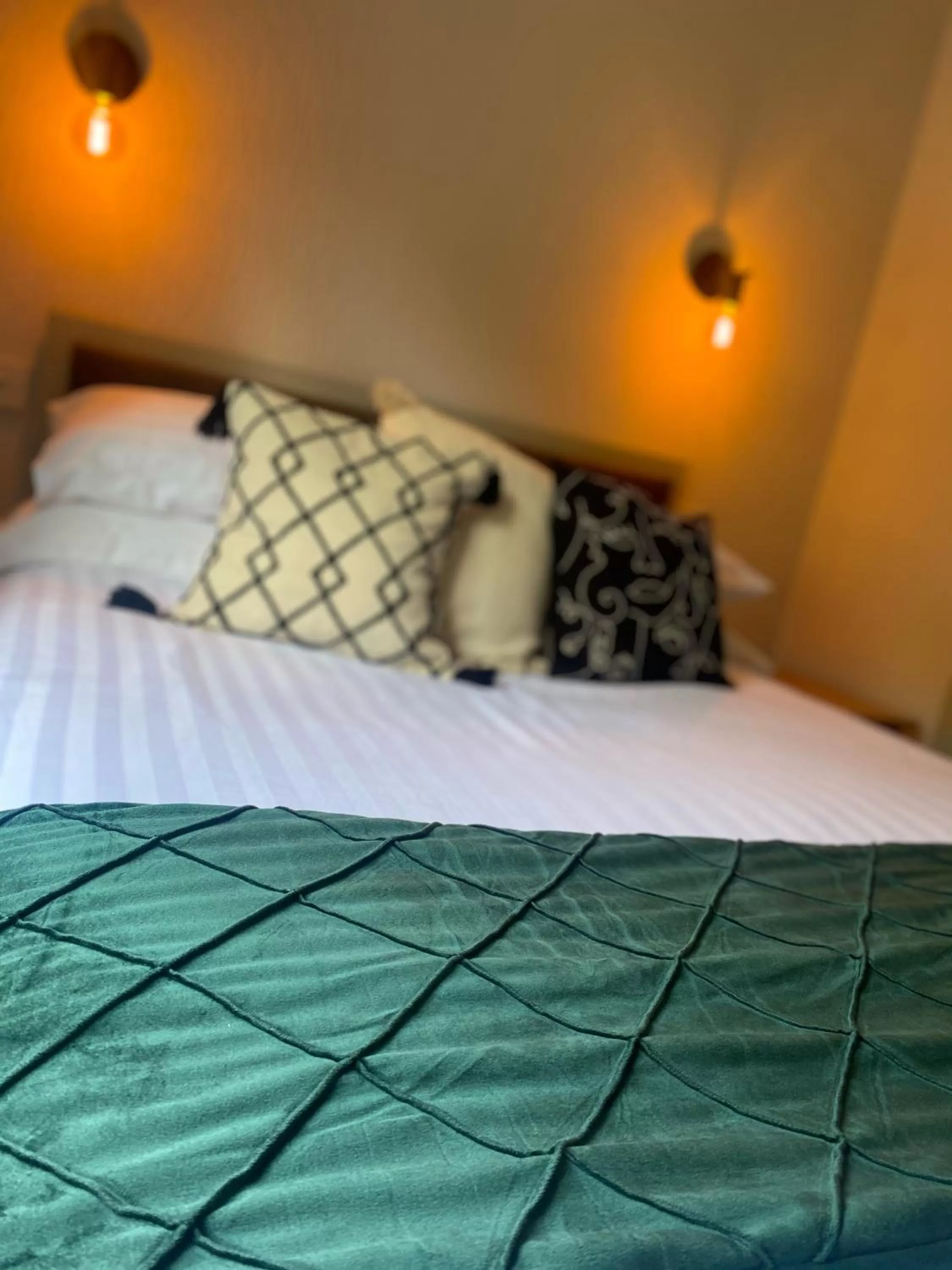 Bedroom, Bed in The 1645 Inn