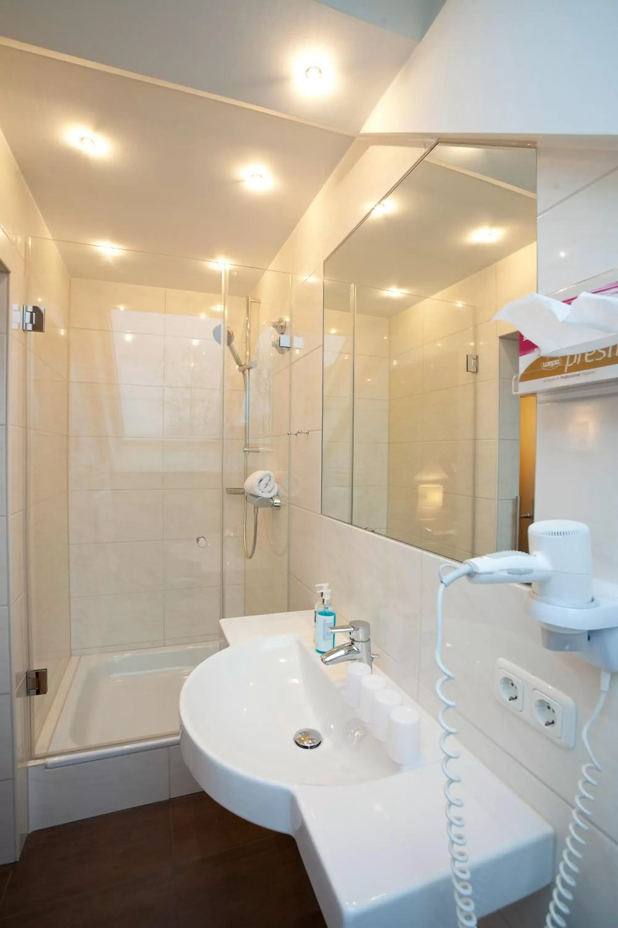 Quadruple Room in Landhotel Huberhof Allershausen Quadruple Room in Landhotel Huberhof Allershausen