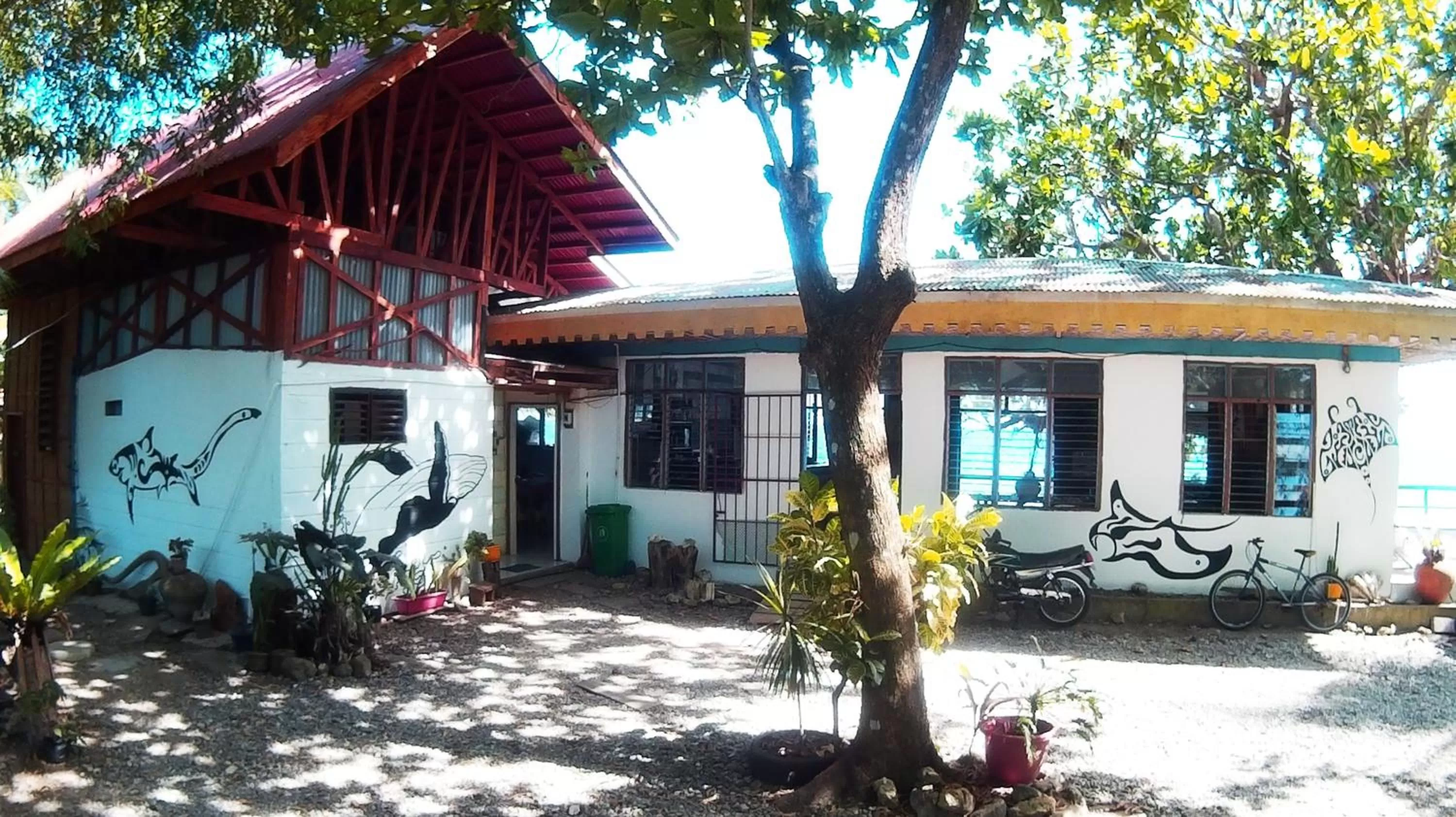 Facade/entrance in Paseo Del Mar Seaside Inn