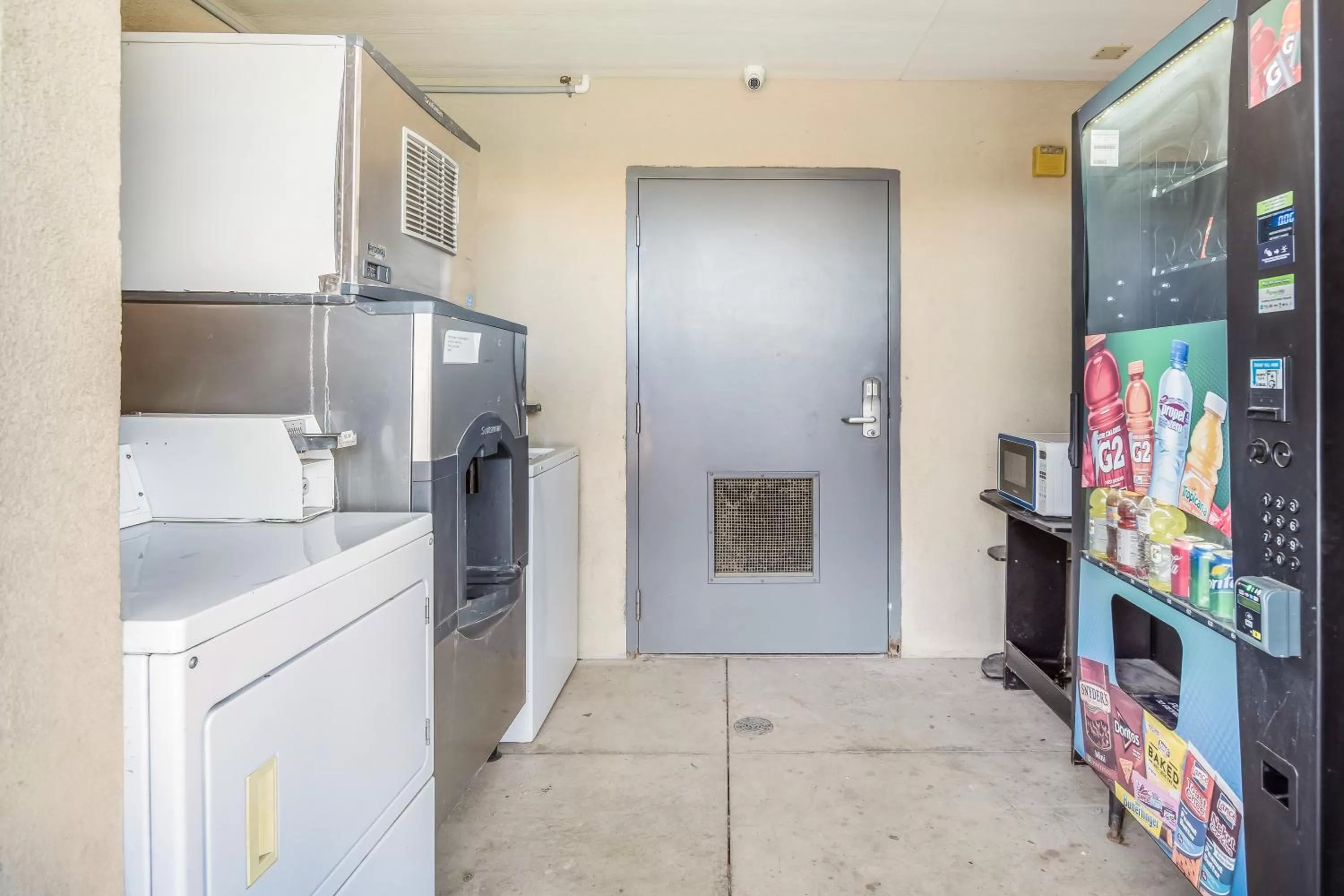 Property building in Americas Best Value Inn New Braunfels