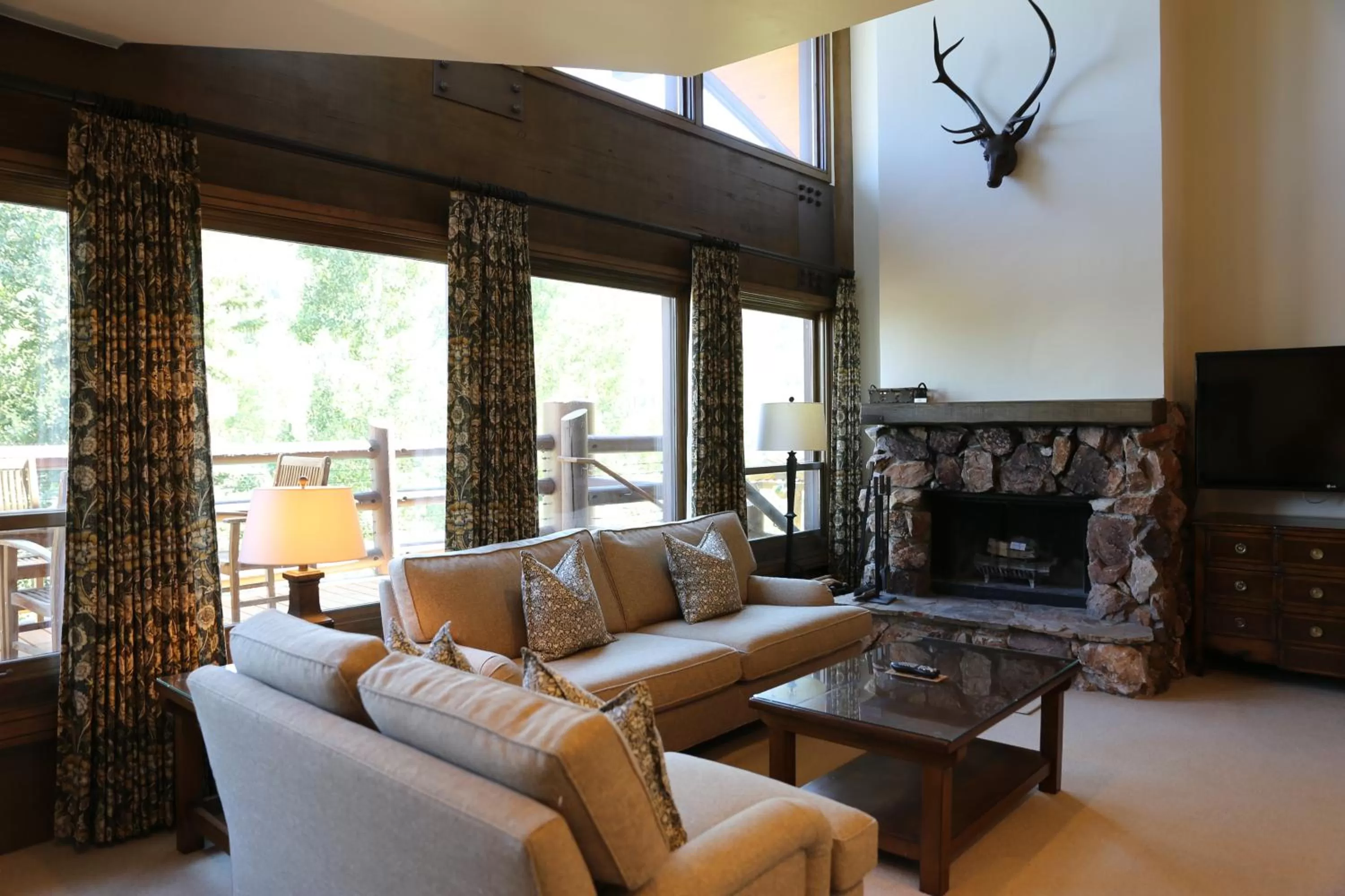 Living room in Stein Eriksen Lodge Deer Valley