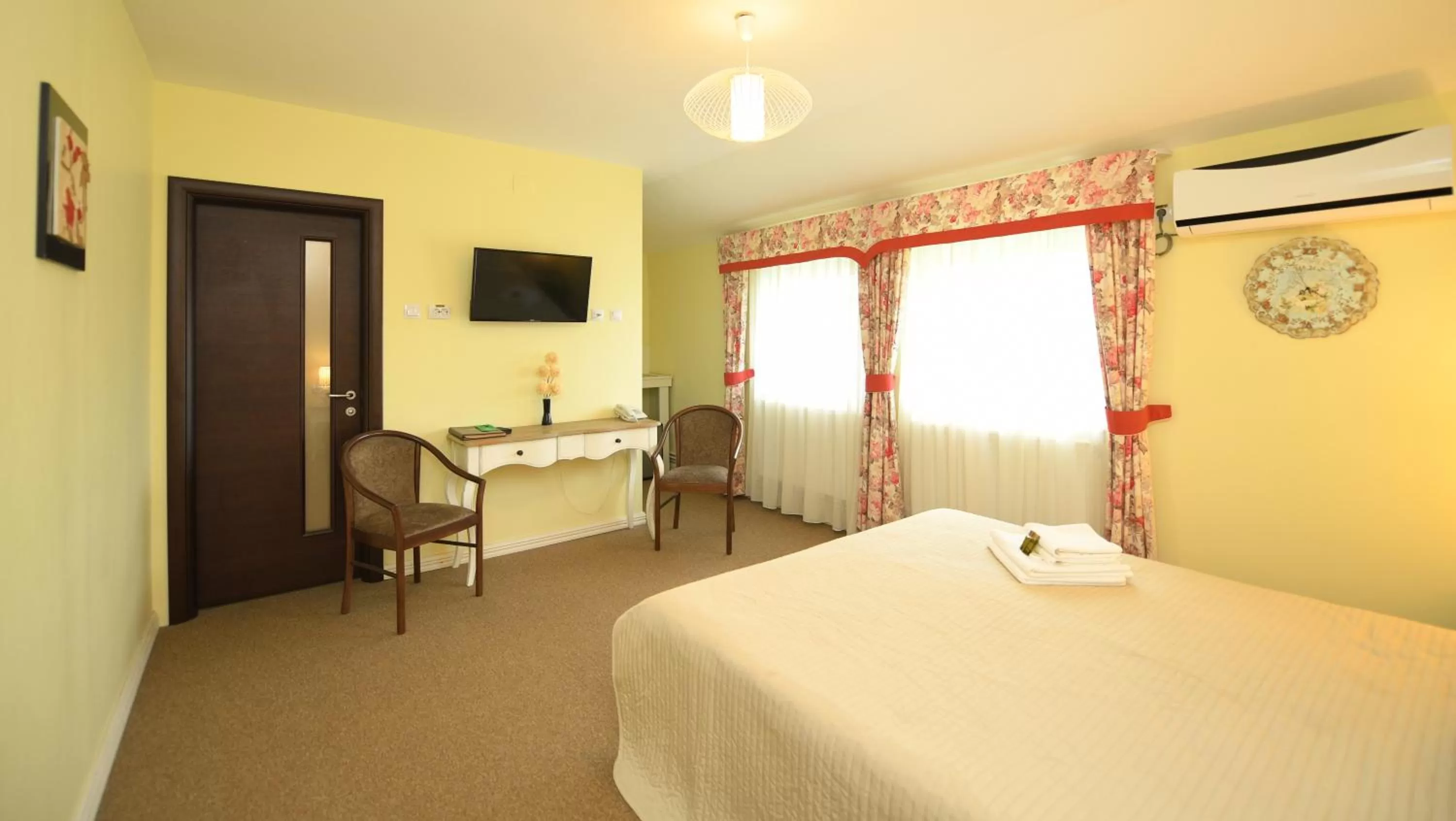 Bed in Vip Motel Restaurant