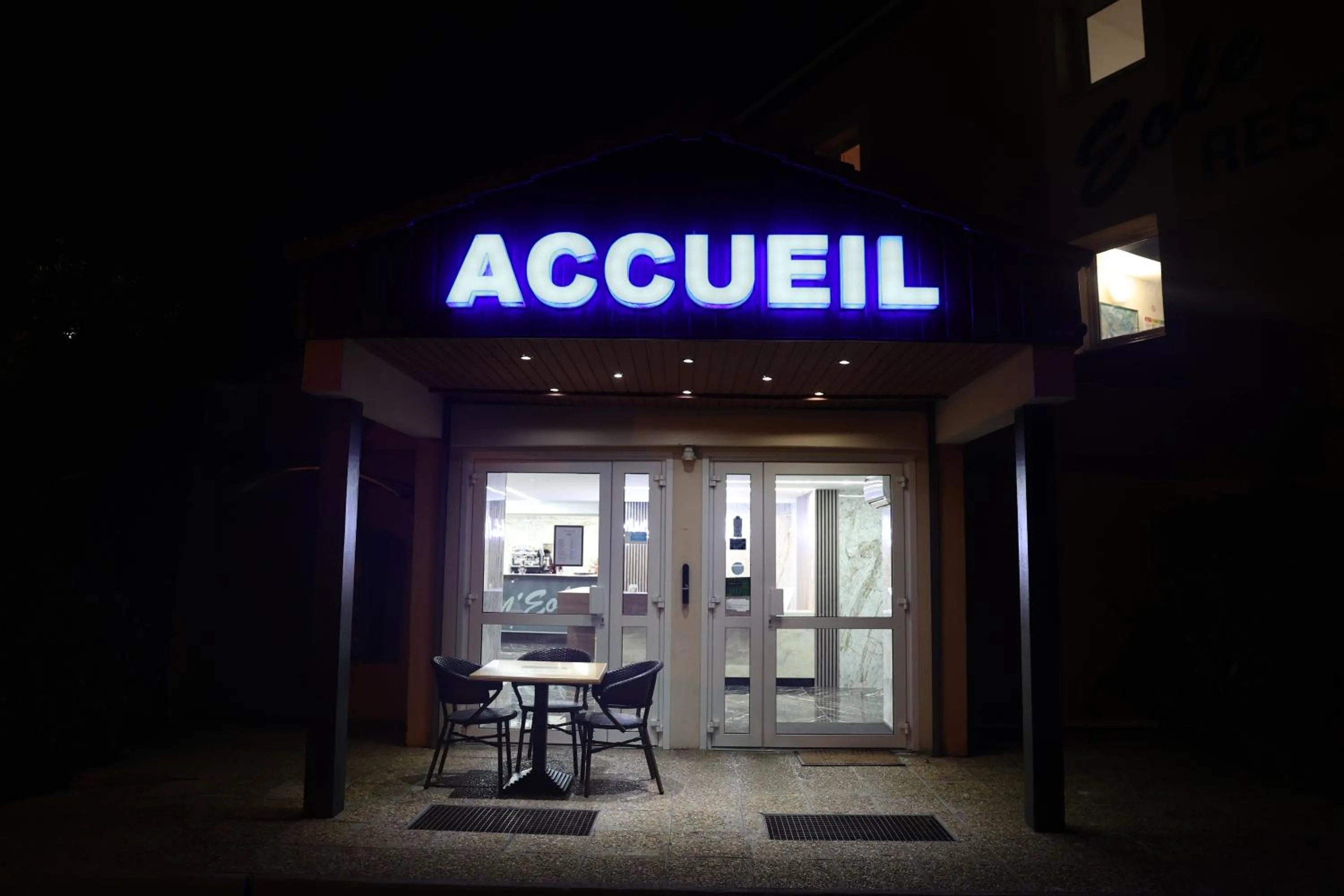 Lobby or reception in Hôtel Restaurant Clément ADER