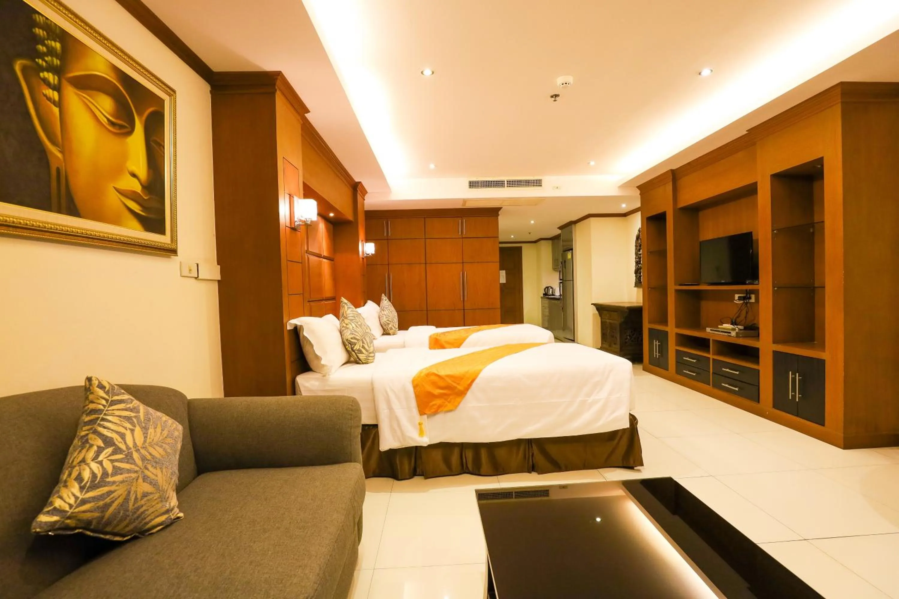 Bed in Tara Court Hotel