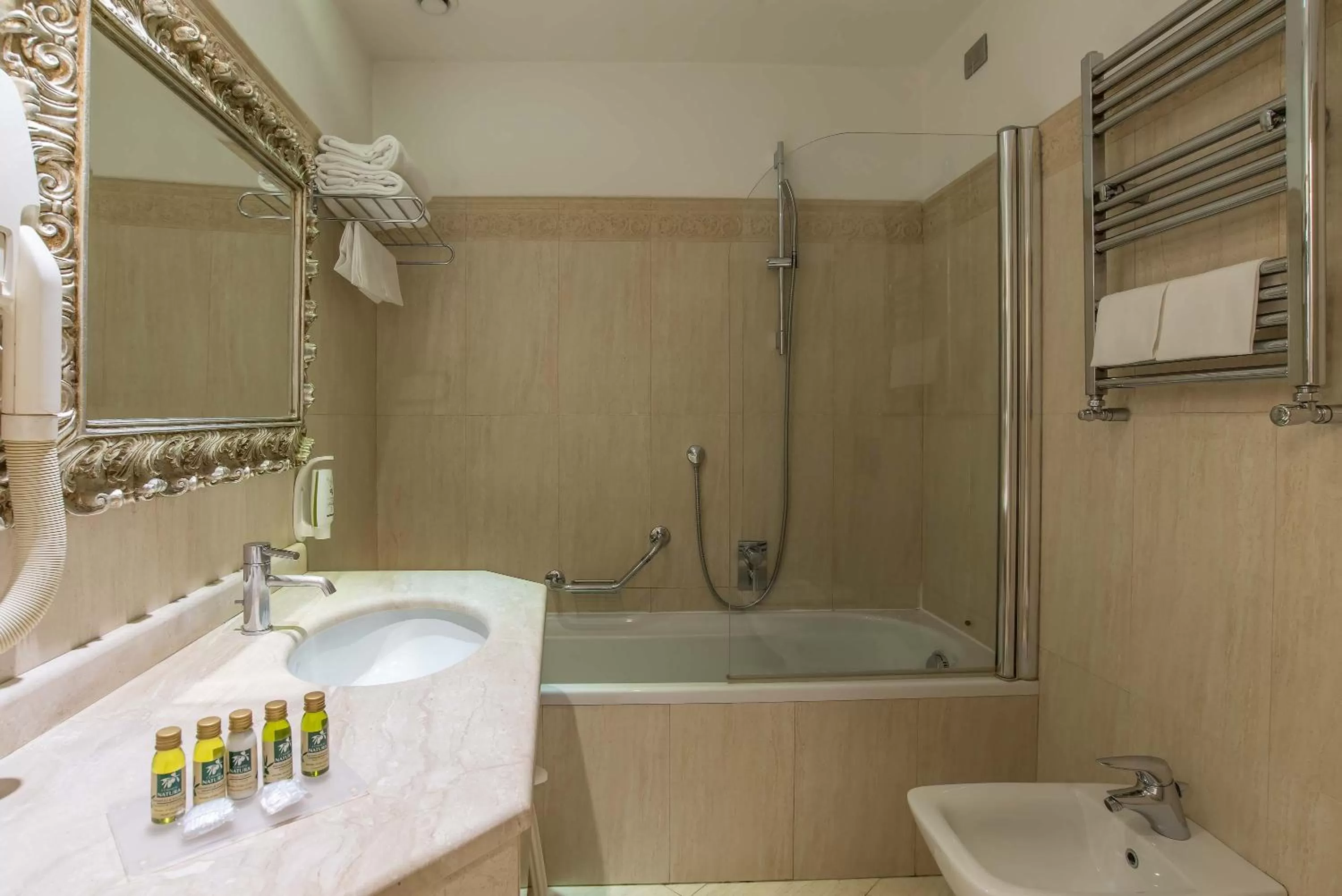 Bathroom in Hotel Atlantic Palace