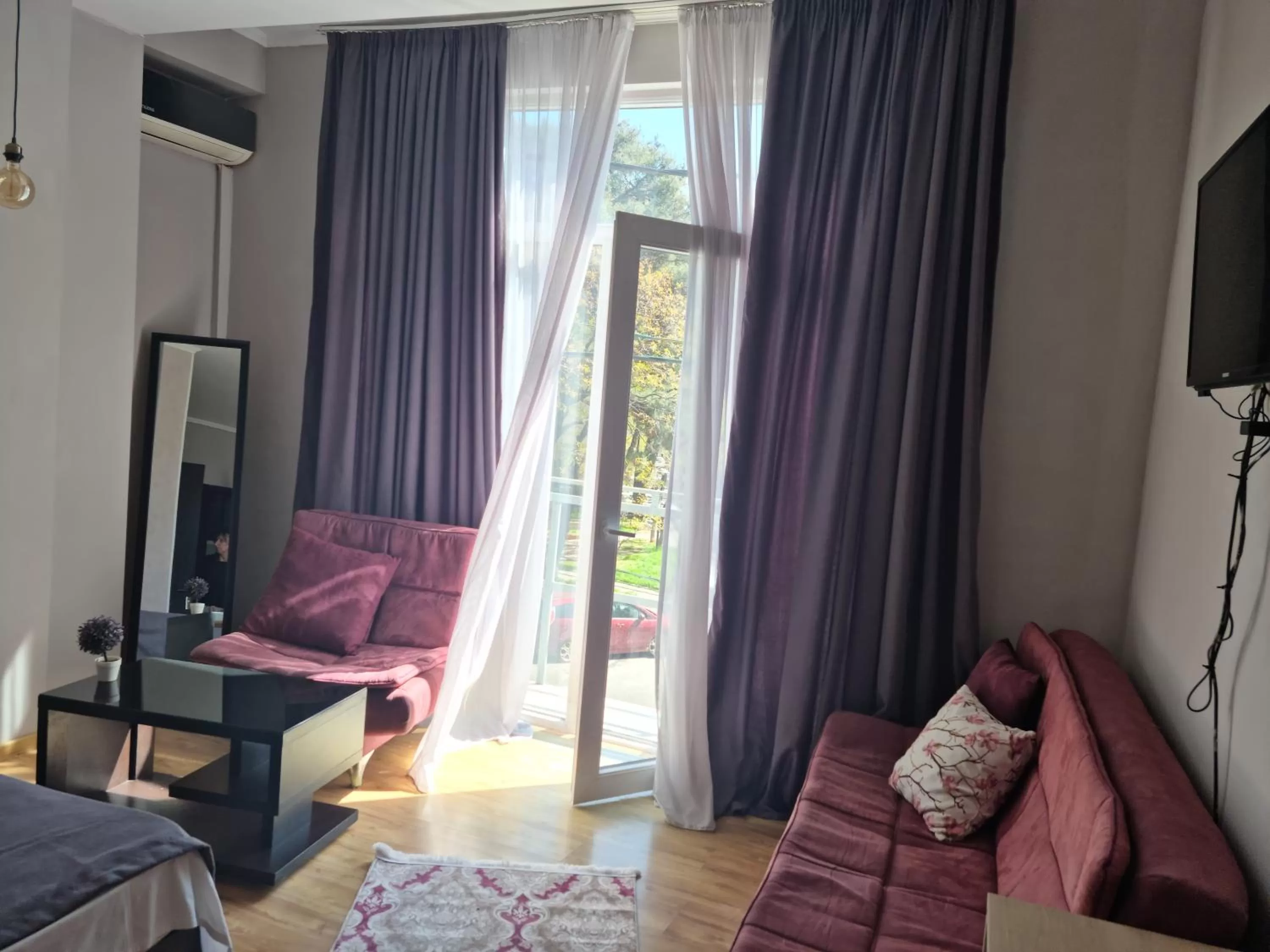 Seating Area in Shatell