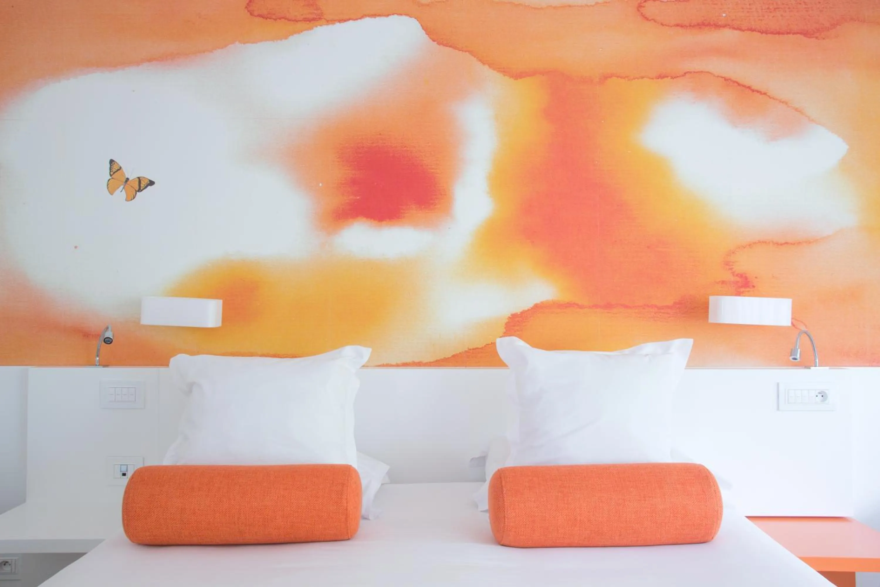 Bed in Hotel Restaurant La Vague de Saint Paul