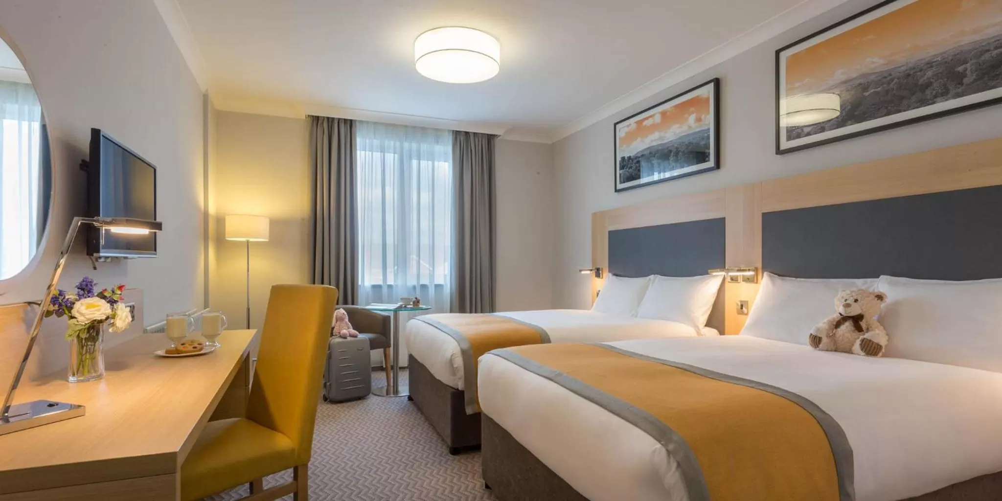 Bedroom, Bed in Maldron Hotel & Leisure Centre Limerick