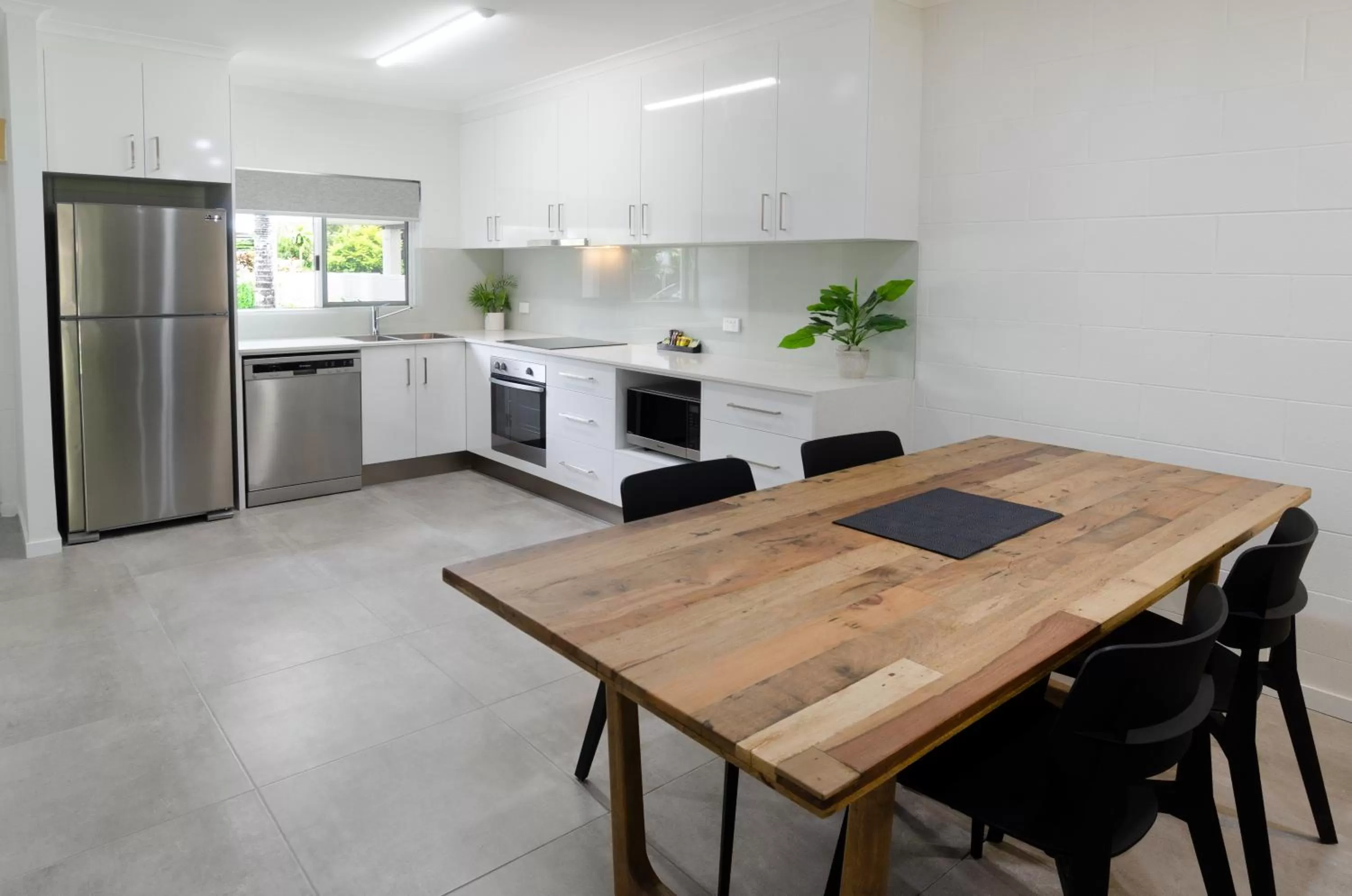 Kitchen/Kitchenette in TiTree Village Holiday Apartments