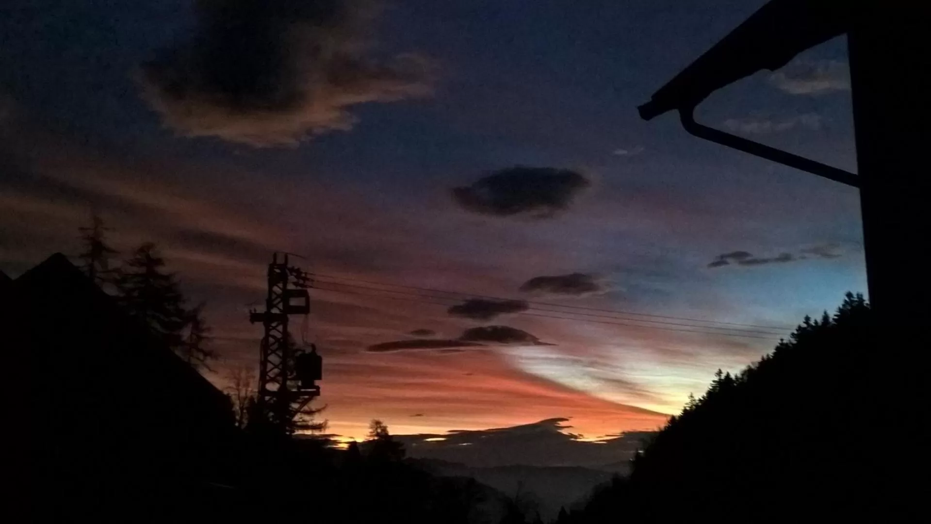 Sunrise/Sunset in Tourist Farm Pr'Dovar