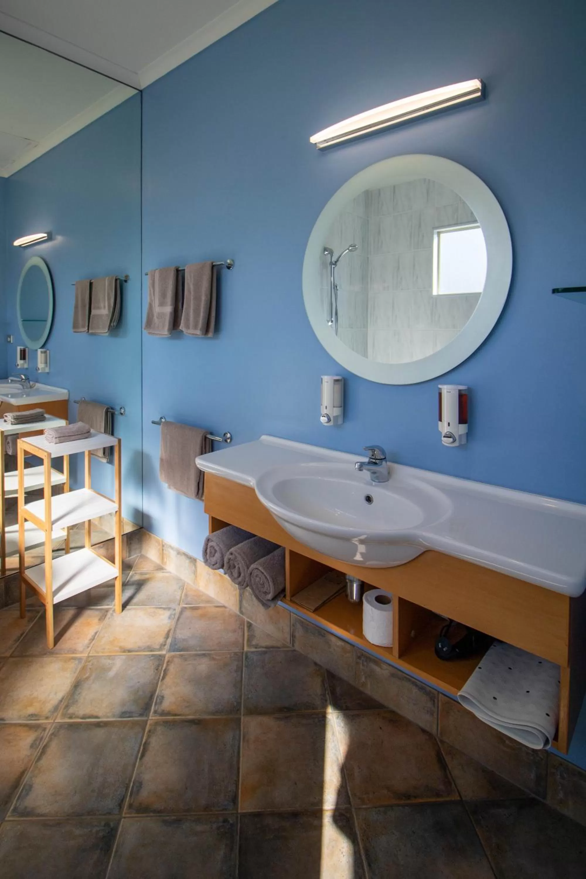 Bed in Tuscany On Thames