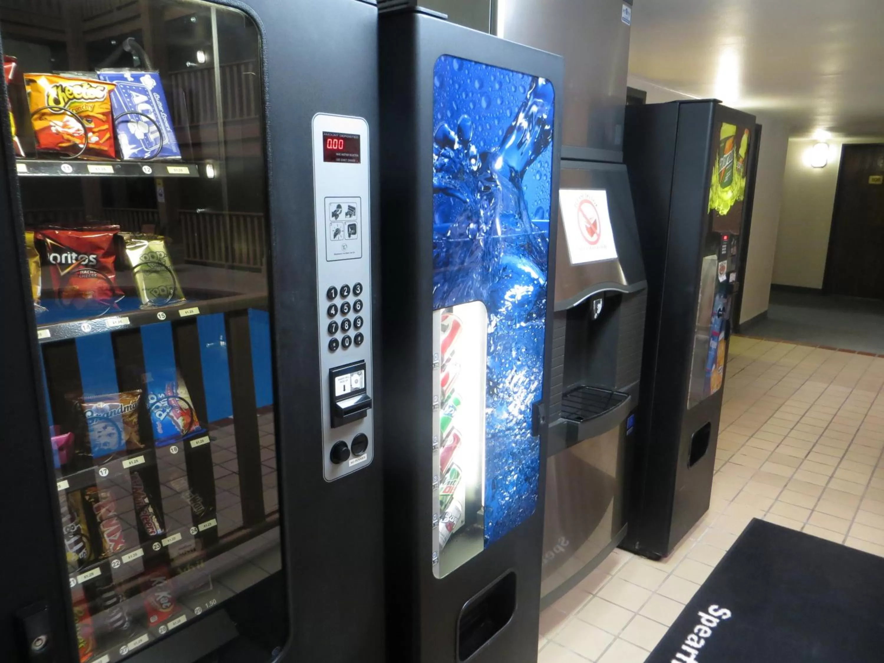 On-site shops in Super 8 by Wyndham Spearfish