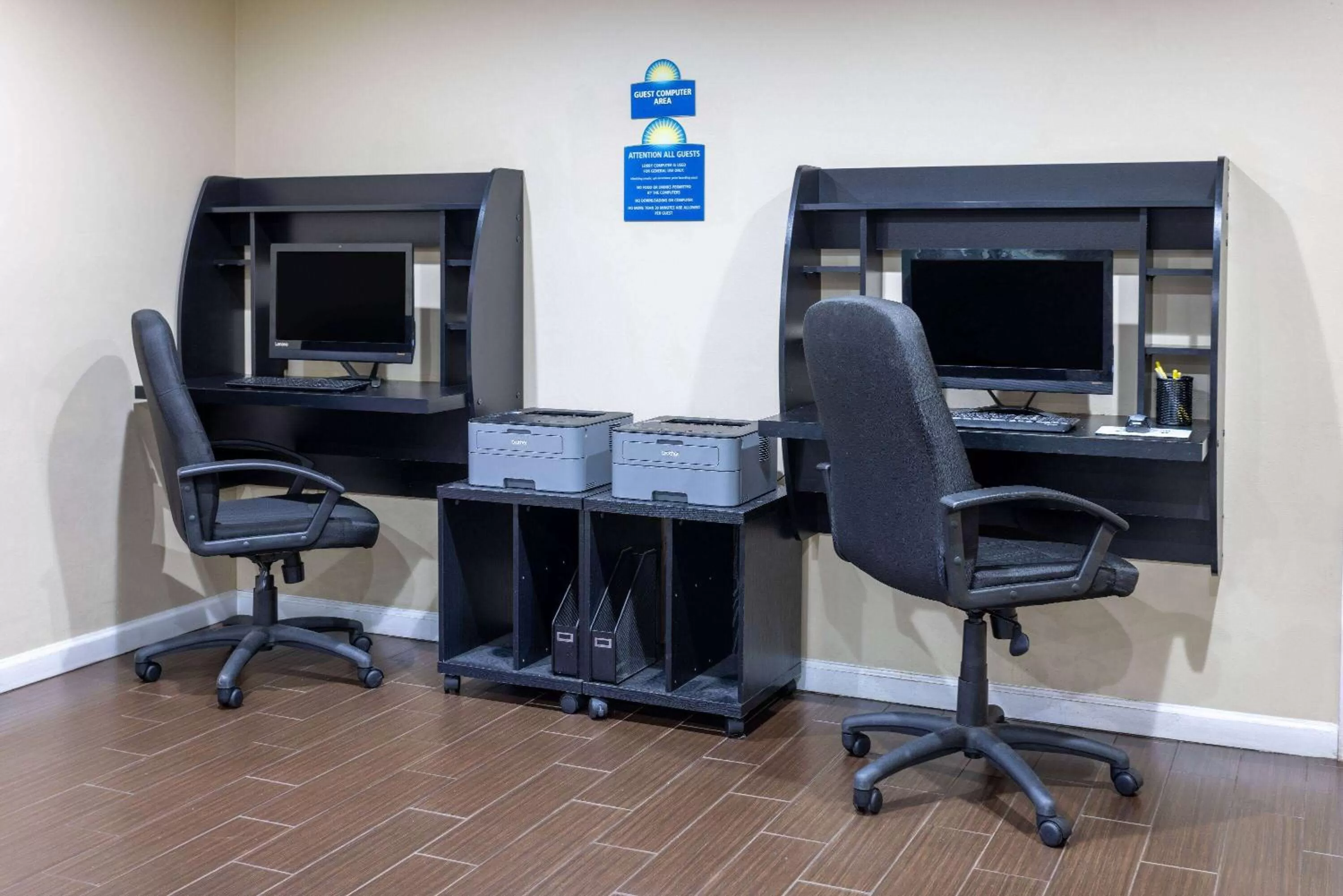 Business facilities in Days Inn & Suites by Wyndham Cherry Hill - Philadelphia