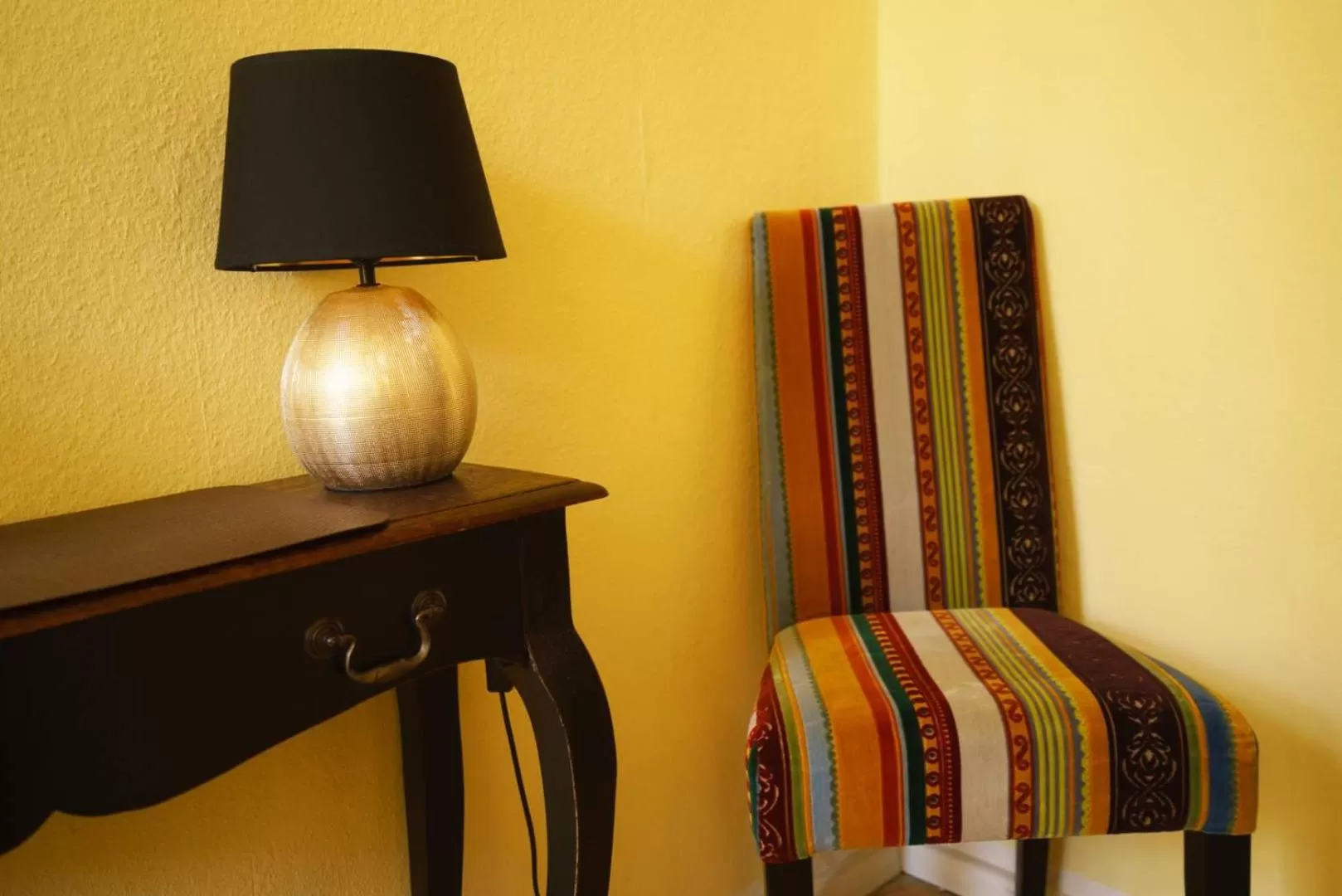 Decorative detail, Bed in Boutique Hotel Mittendrin Berlin