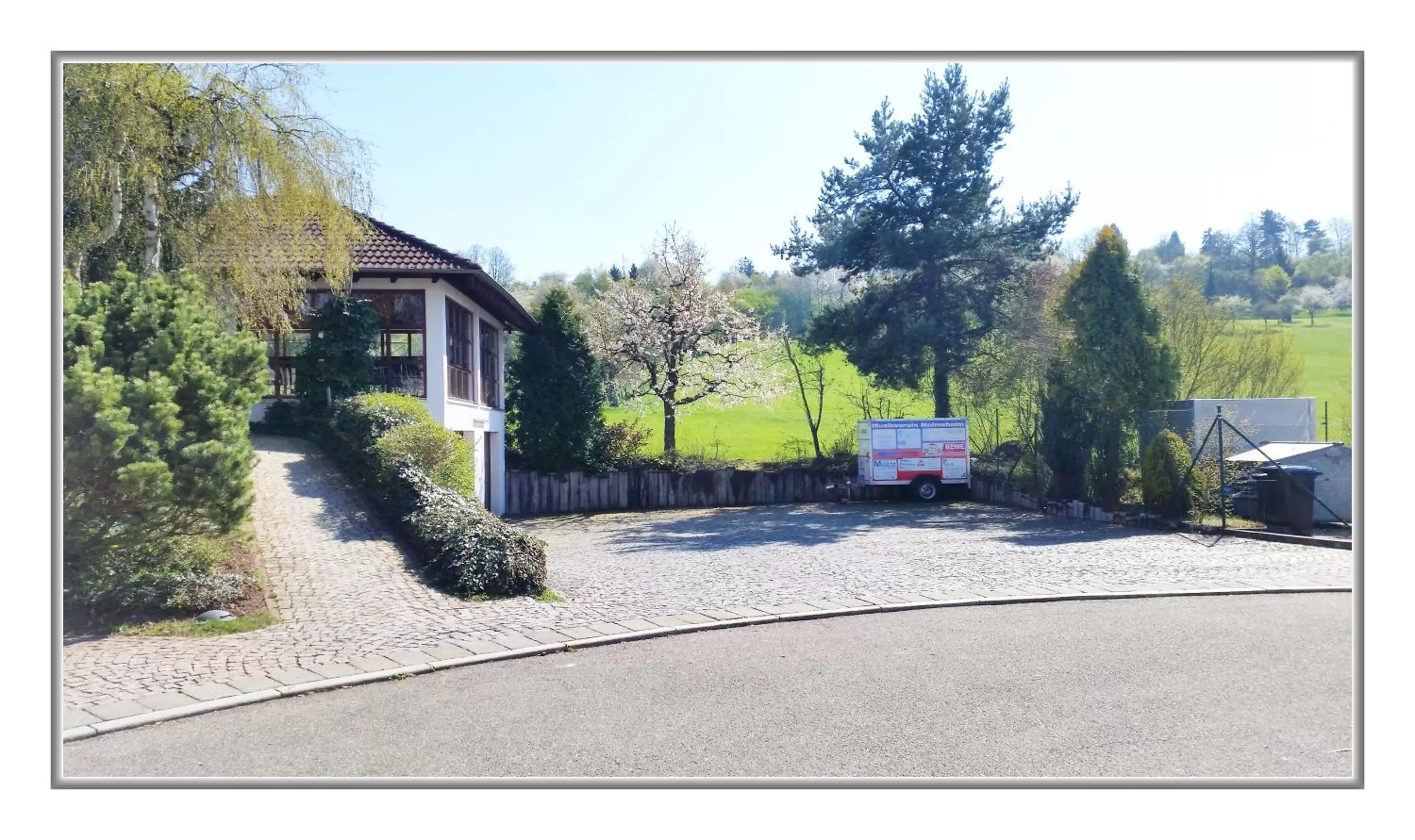 Patio in Hotel Restaurant Zehn-Brunnen