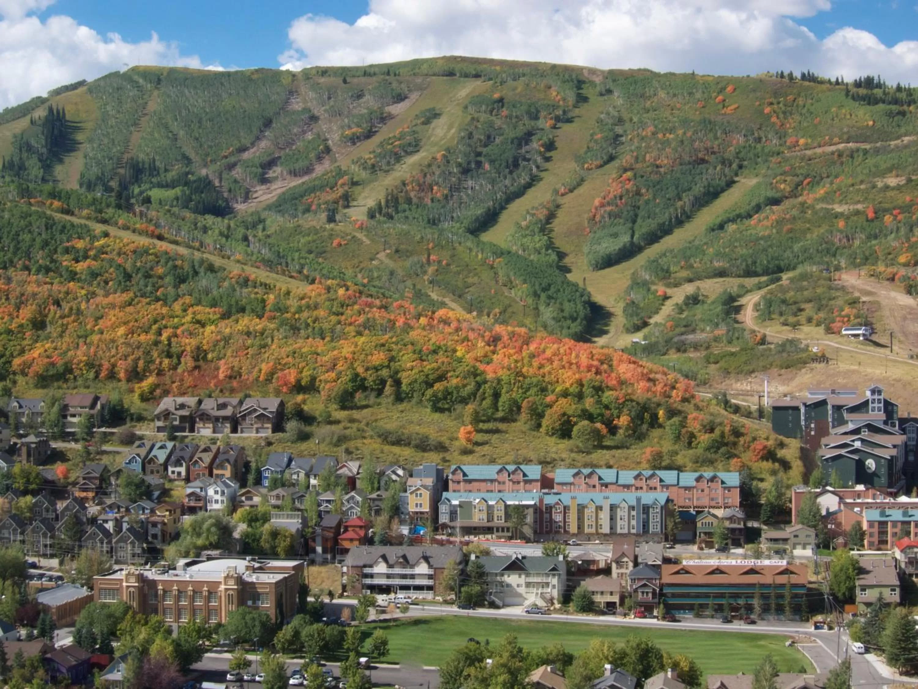 Facade/entrance in Chateau Apres Lodge