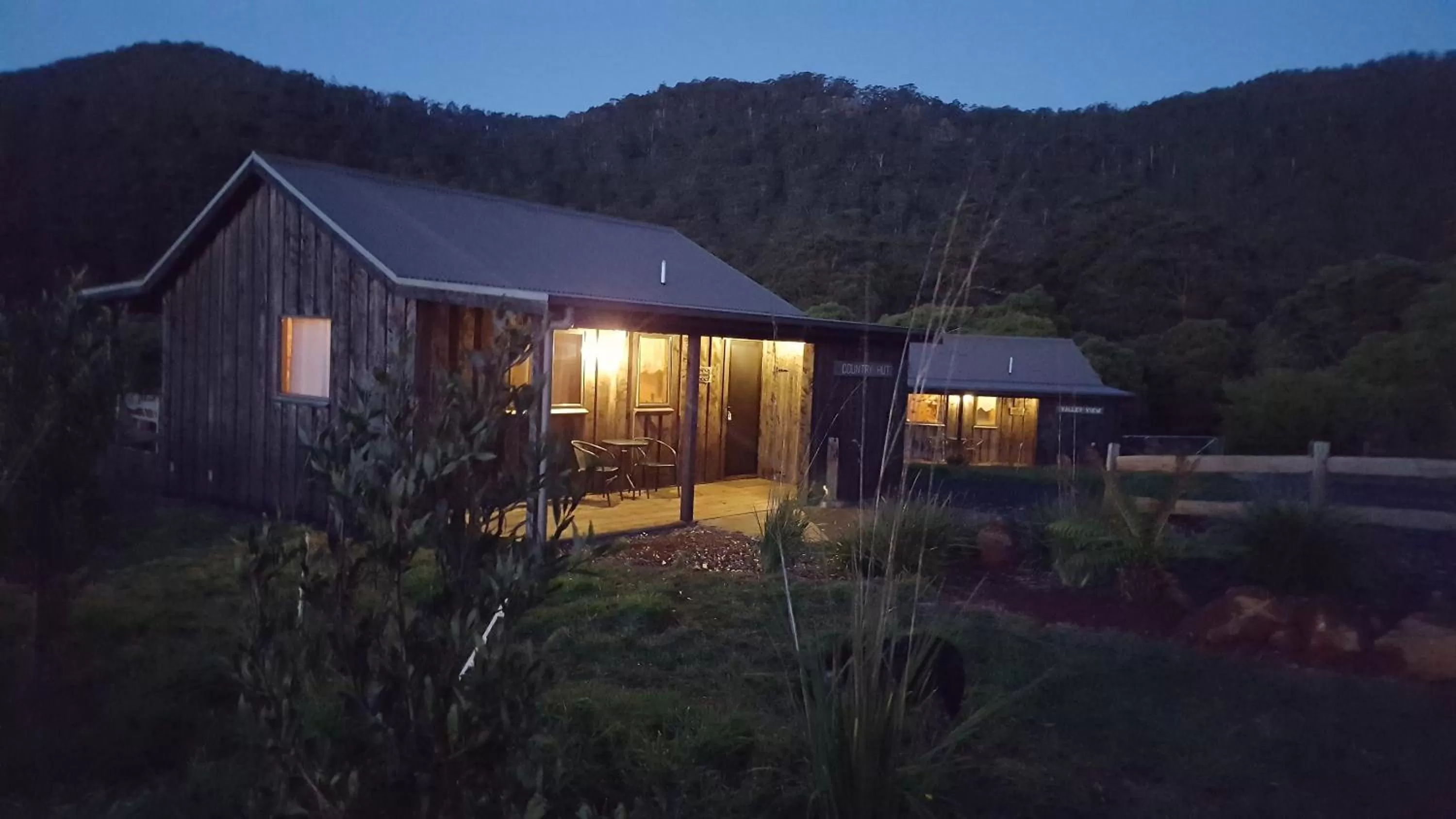 Property Building in Rustic Hut Bush Retreat