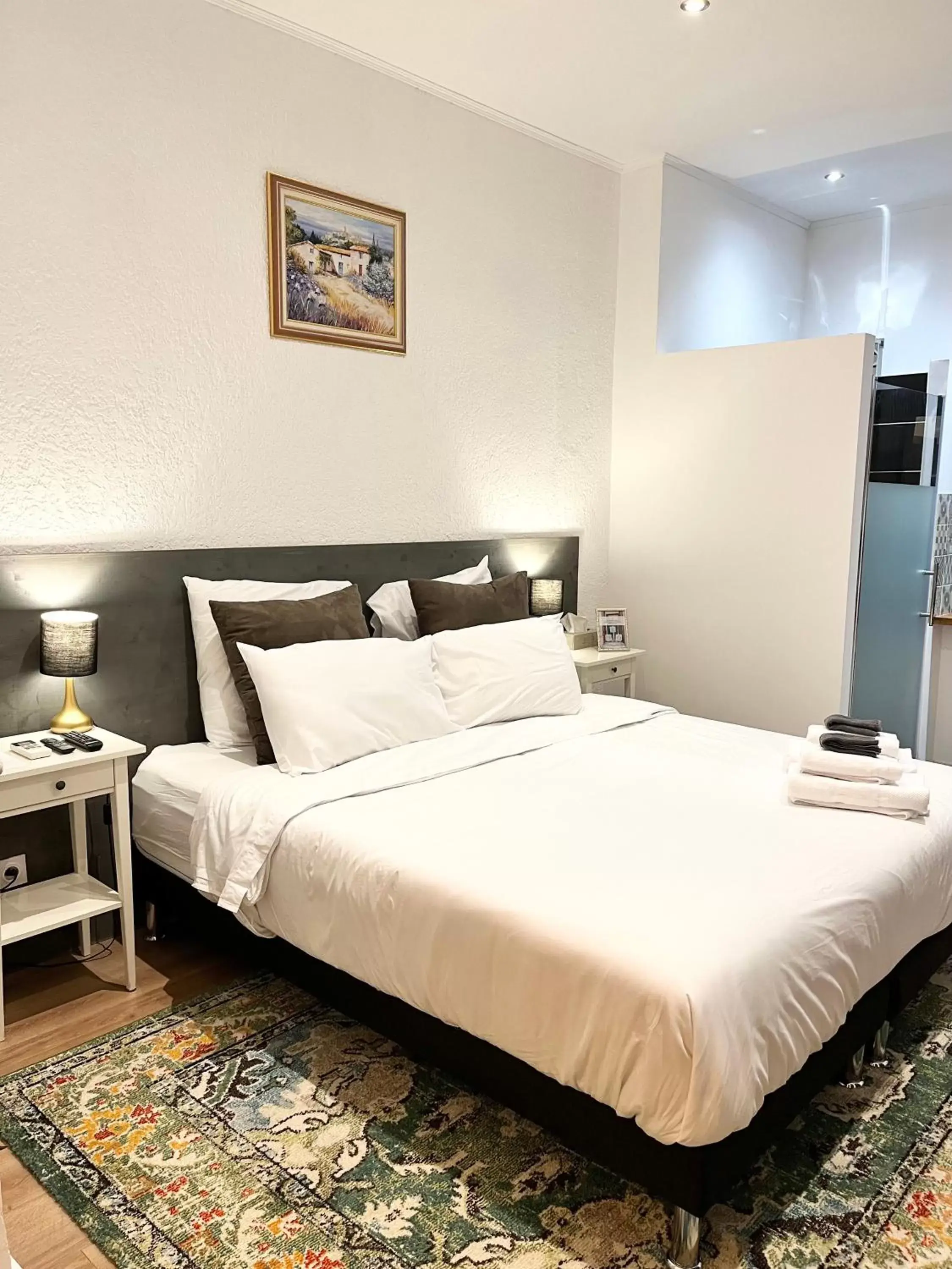 King Room with Garden View in SalutBB Chambre d'hote King Room with Garden View in SalutBB Chambre d'hote