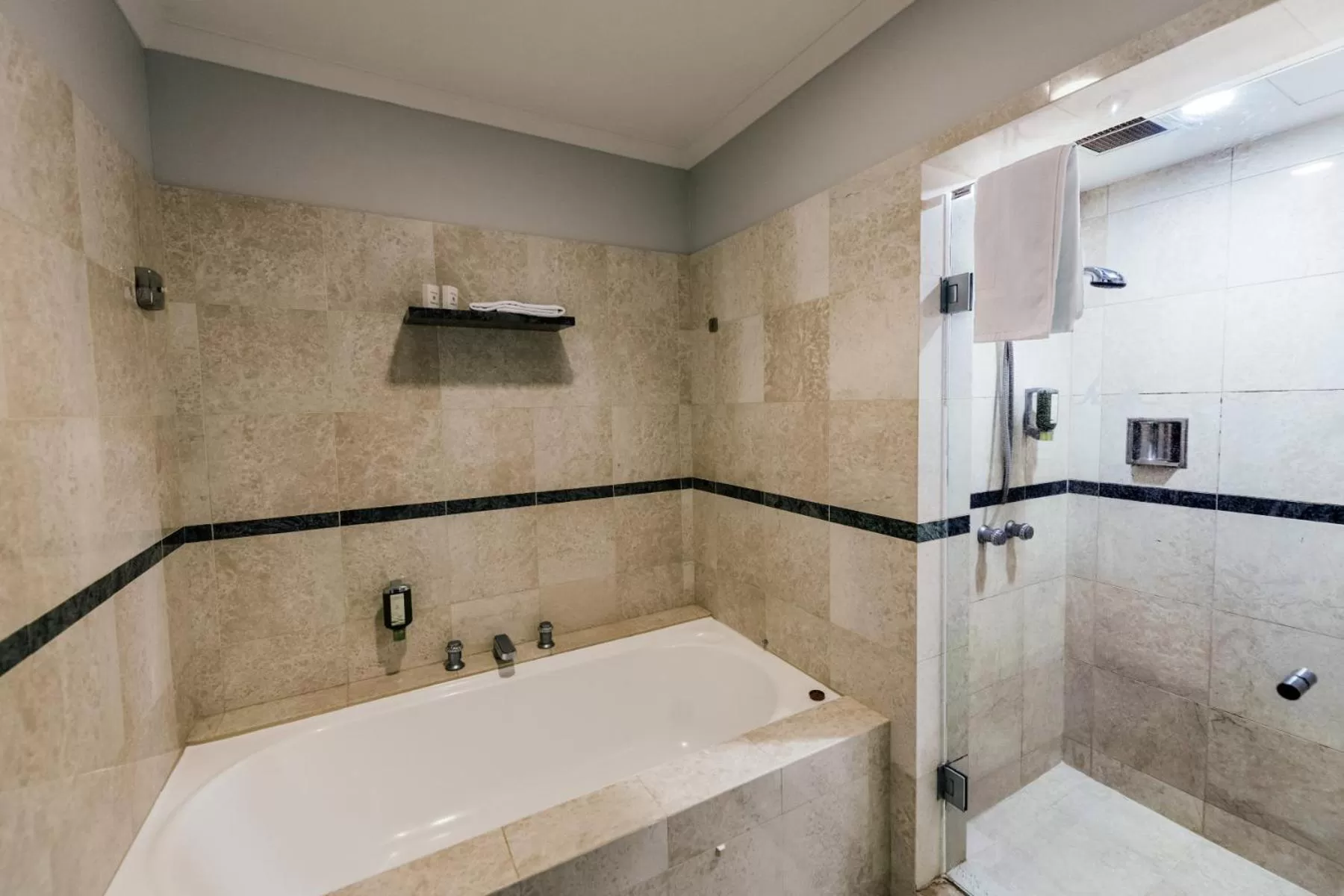 Public Bath in Joondalup Resort