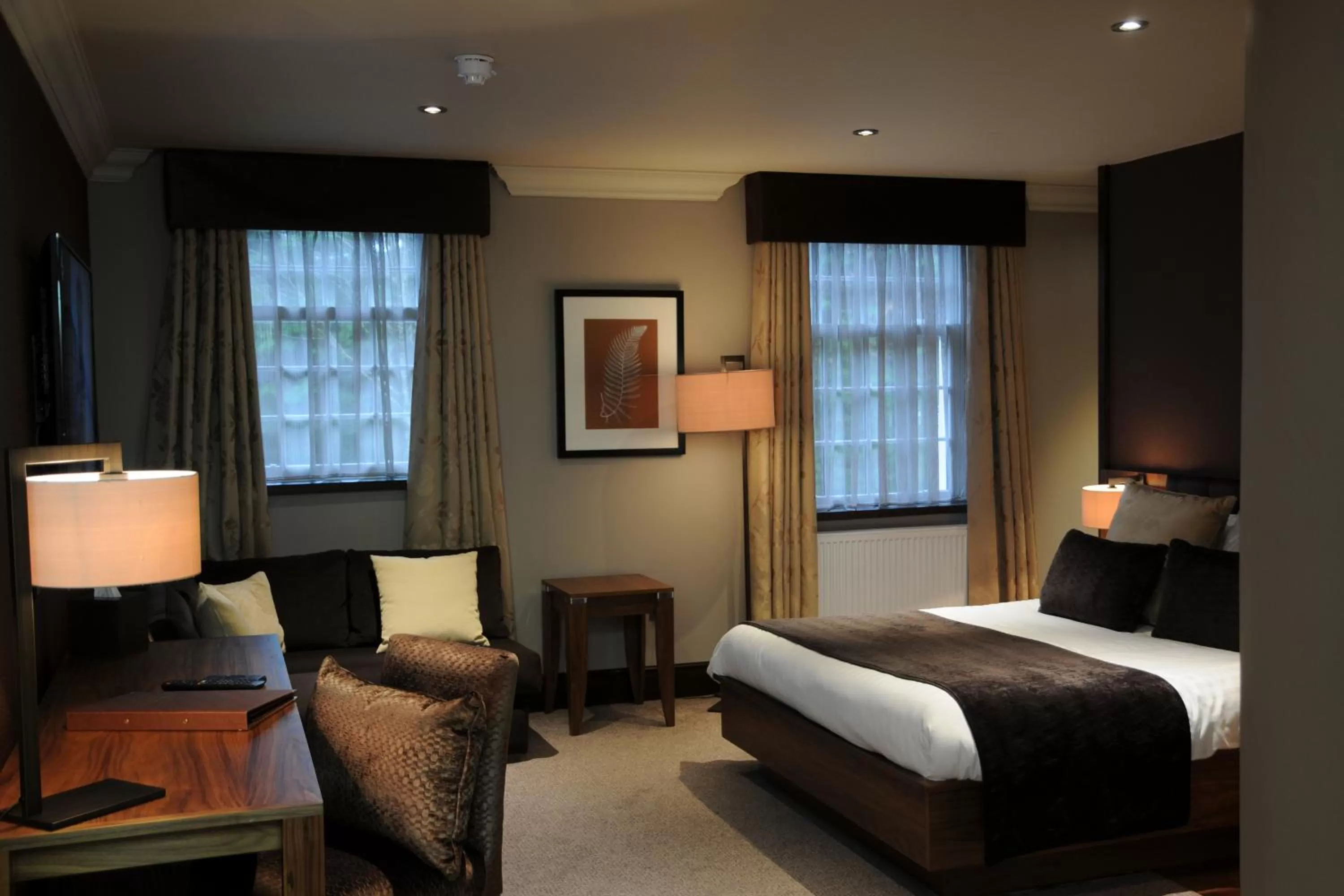 Photo of the whole room, Bed in Busby Hotel