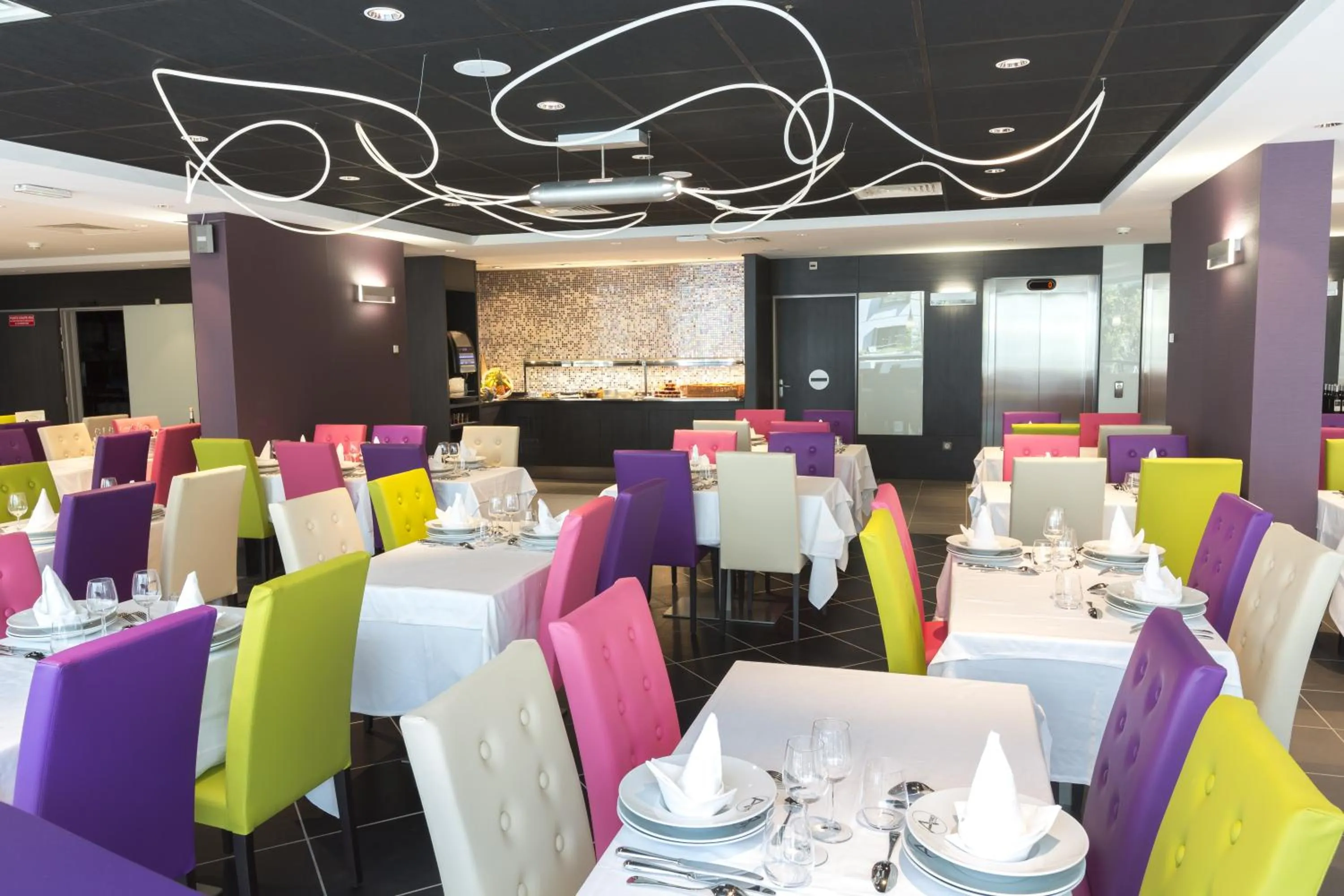 Restaurant/places to eat in Hôtel Astrid