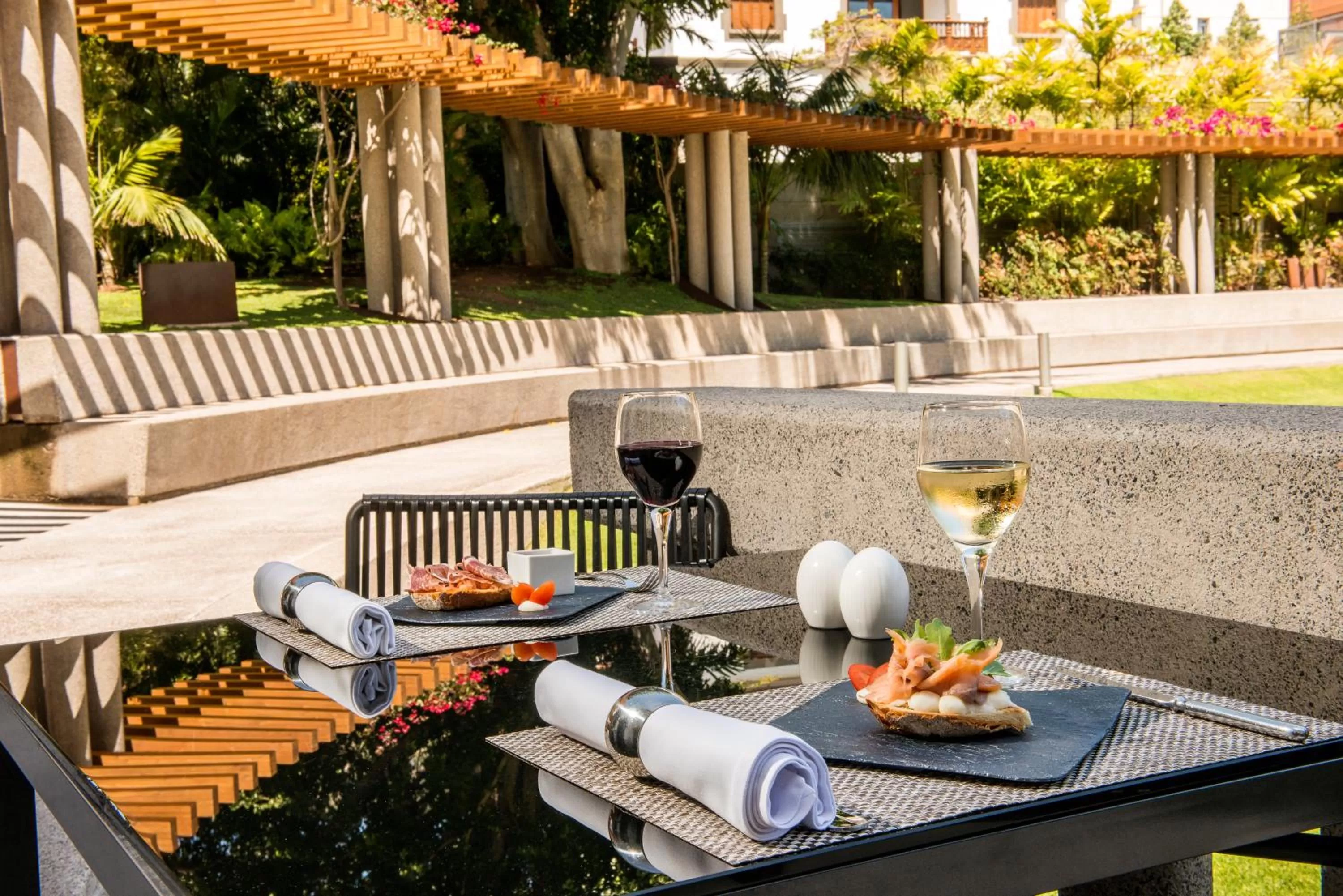 Buffet breakfast in Iberostar Heritage Grand Mencey