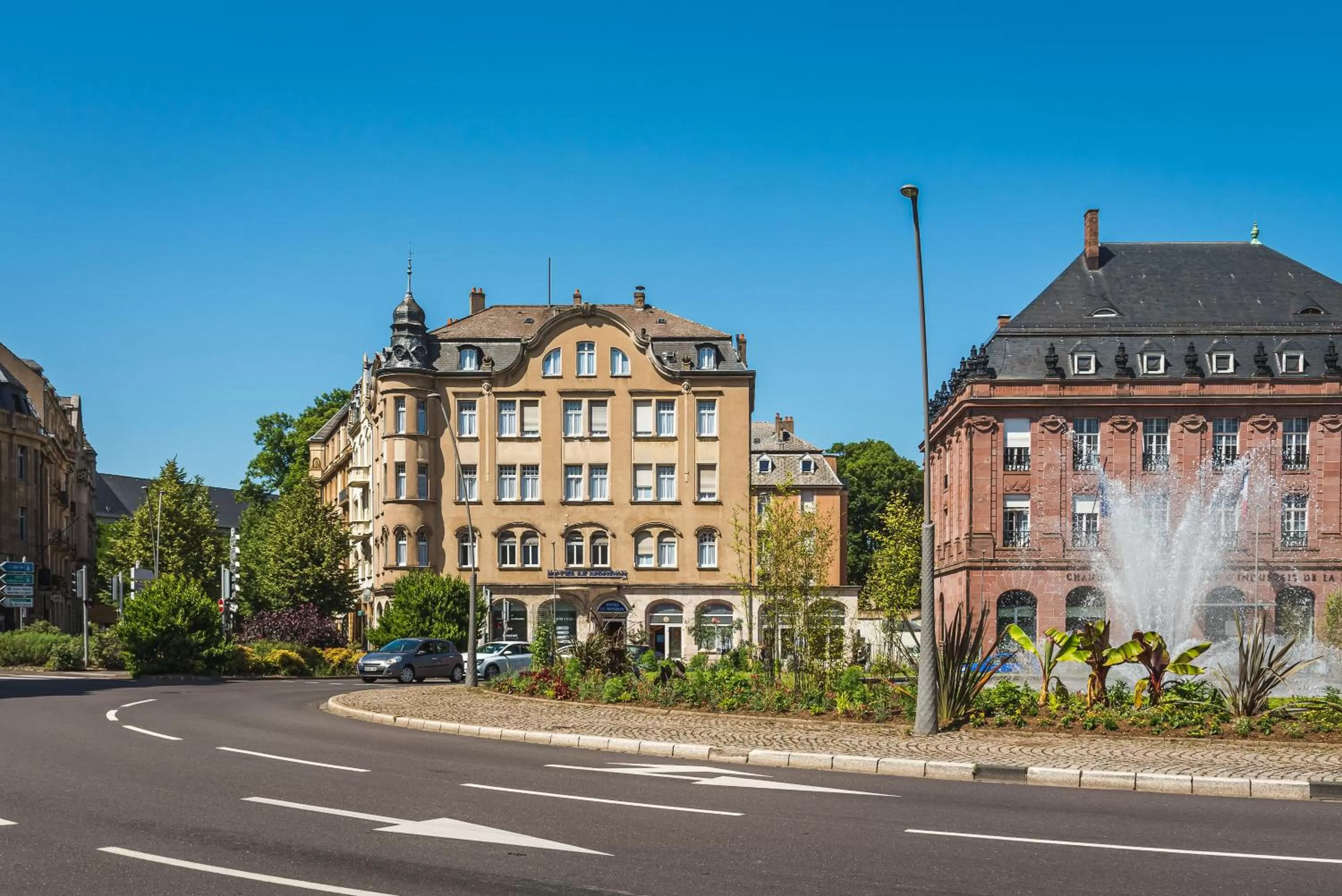 Property building in Hôtel Le Mondon Metz