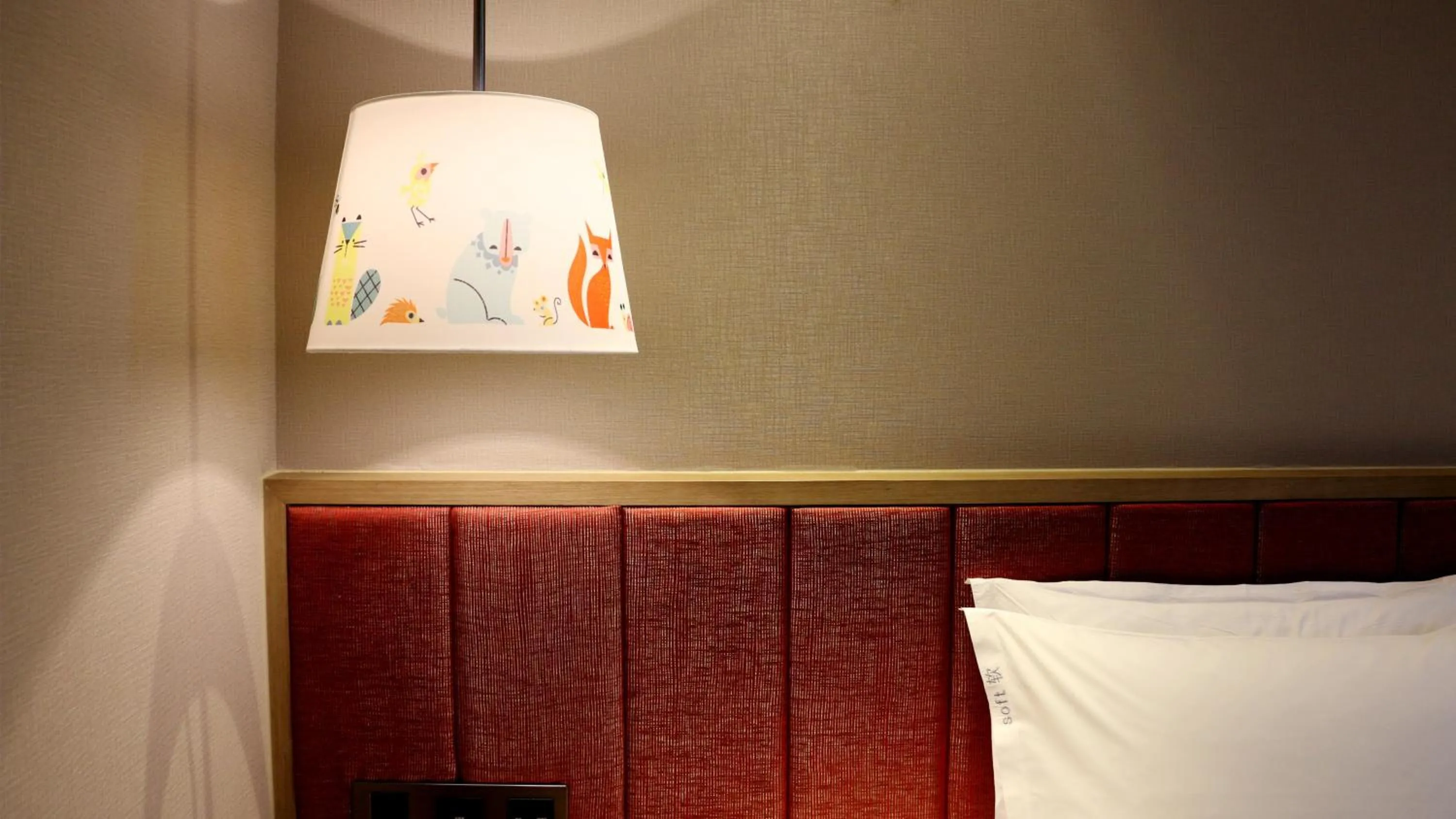 Photo of the whole room, Bed in Holiday Inn Express Chengdu Wenjiang Hotspring by IHG