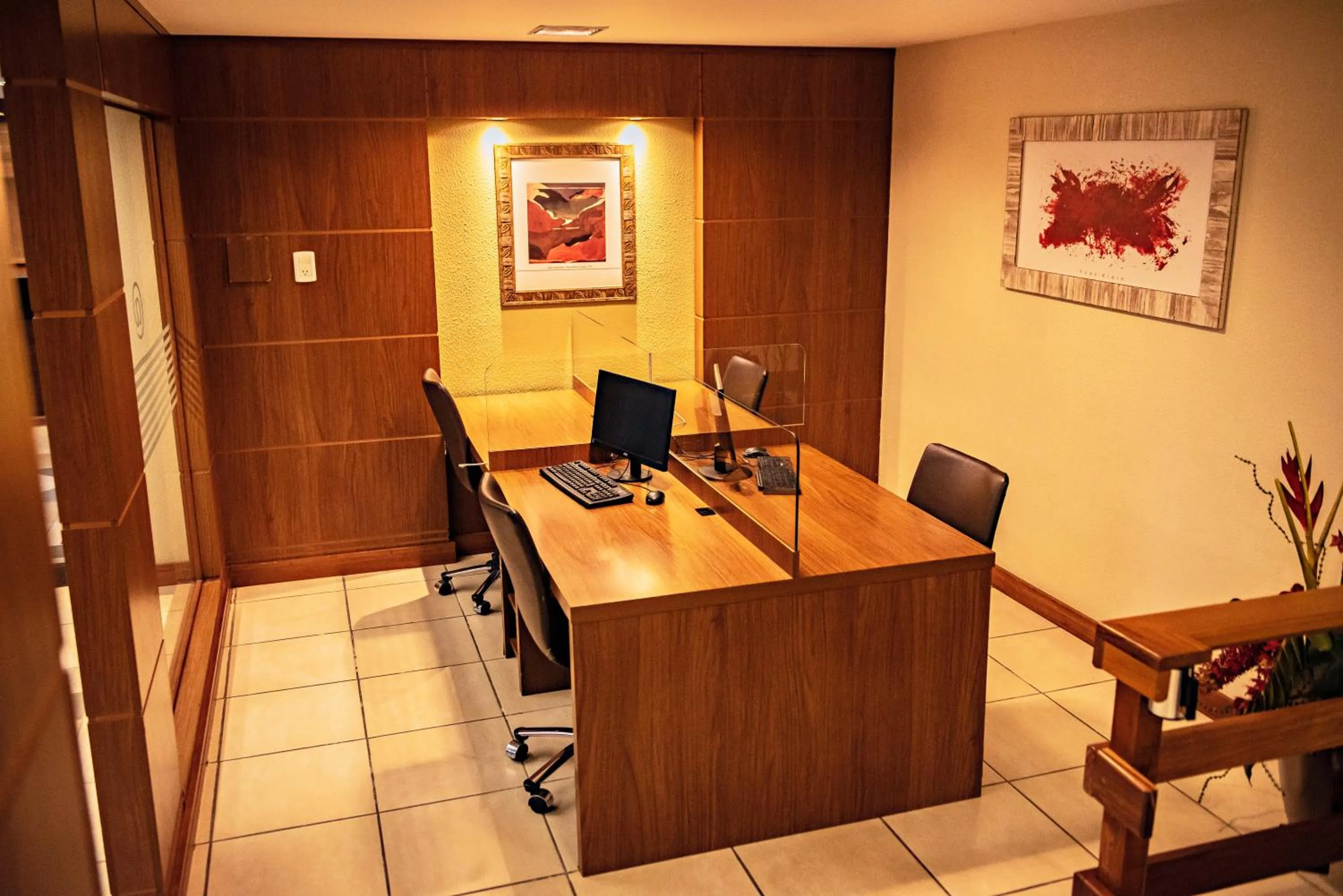 Seating area in Charrua Hotel