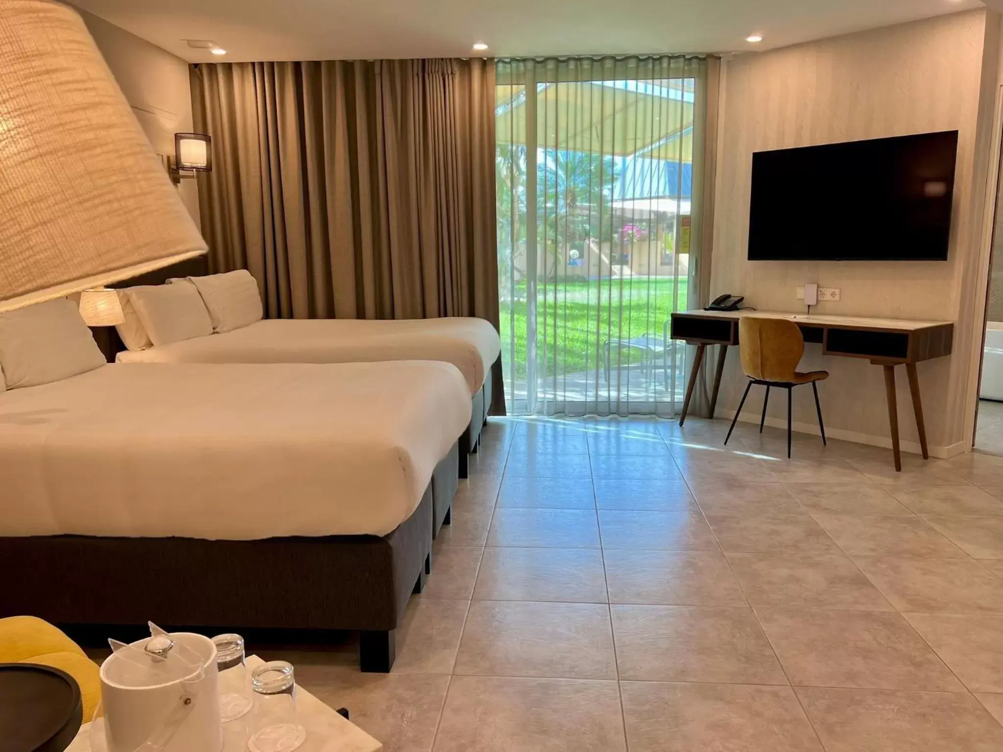 Octagon Deluxe Room in Curacao Avila Beach Hotel Octagon Deluxe Room in Curacao Avila Beach Hotel