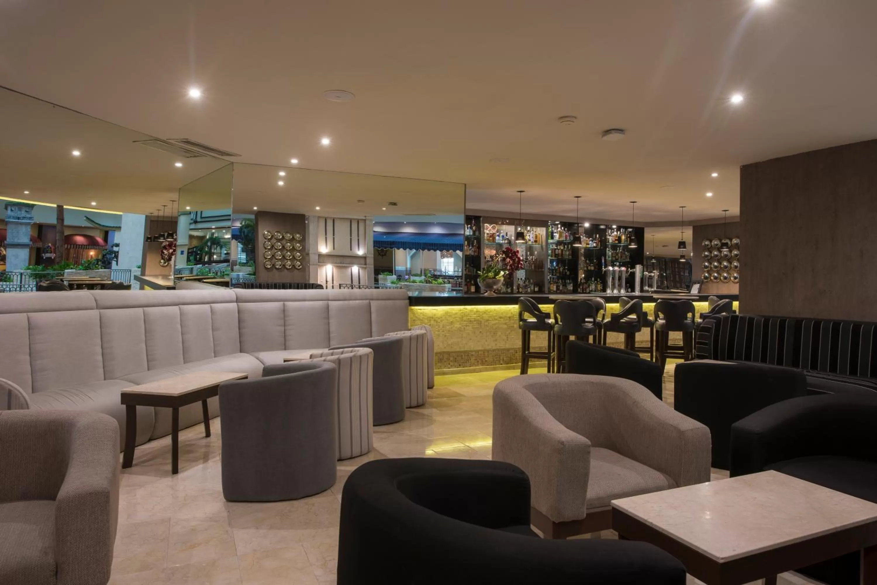 Lounge or bar in Seadust Cancun Family Resort - All Inclusive