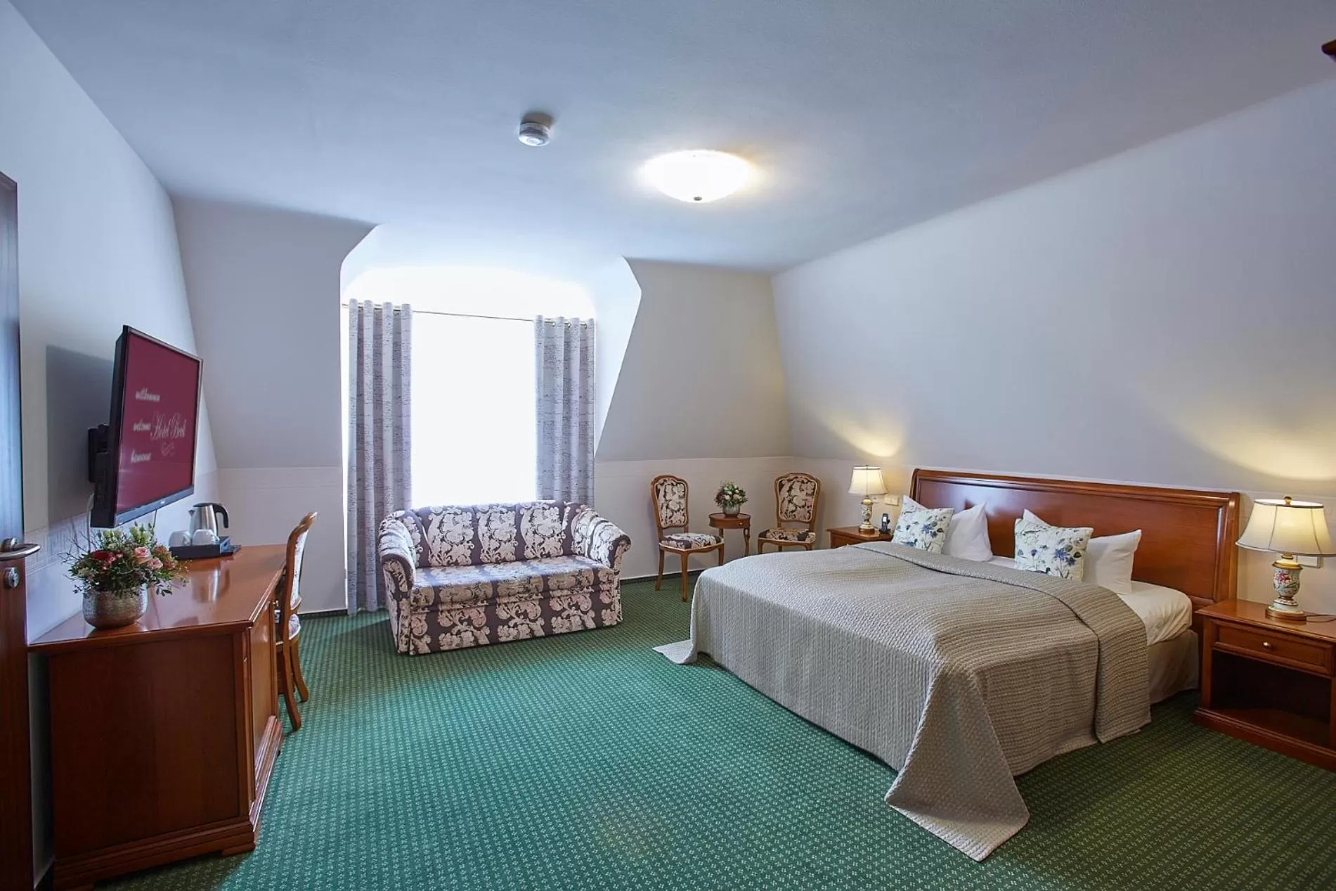 Photo of the whole room, Bed in Hotel Beek by Anna