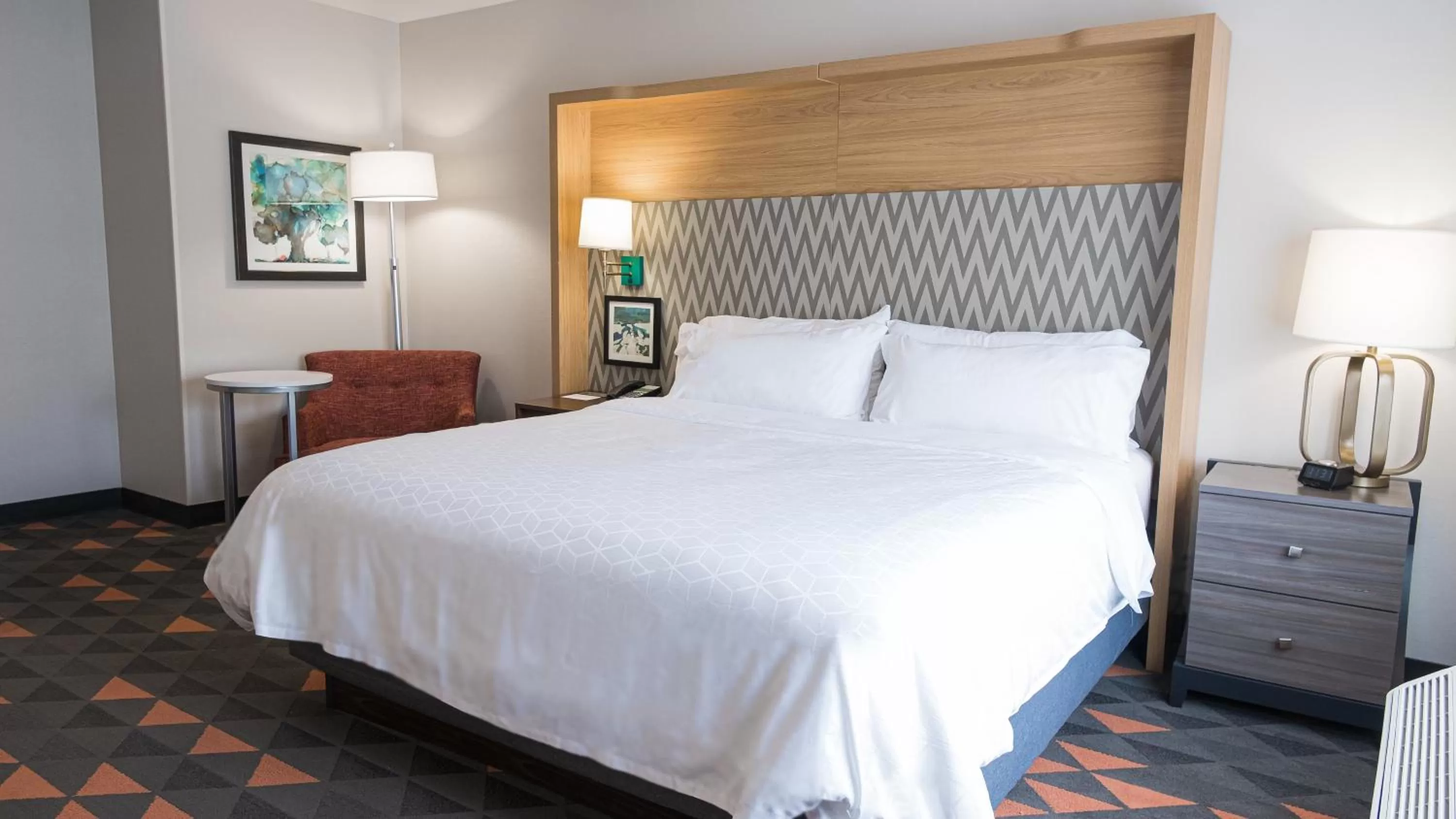 Bedroom, Bed in Holiday Inn & Suites Philadelphia W - Drexel Hill by IHG