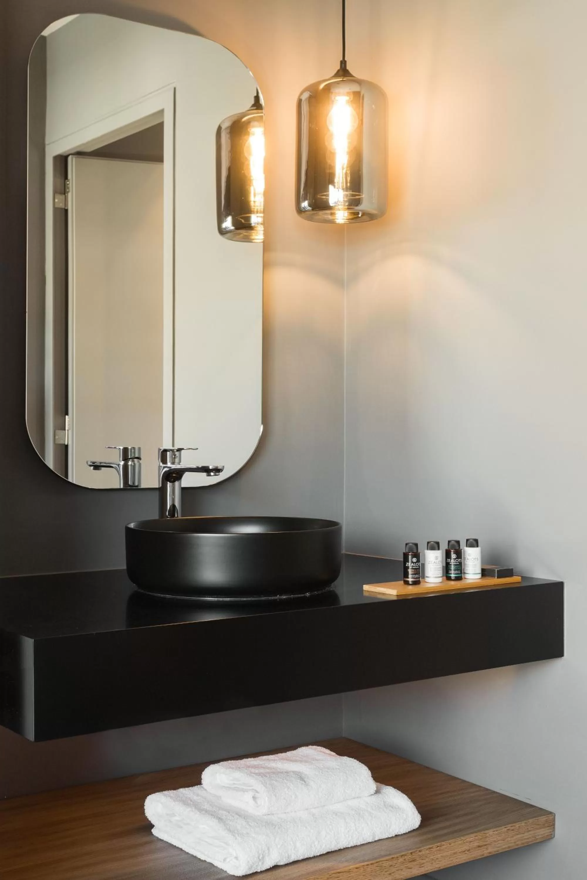 Bathroom in LUX&EASY Athens Downtown Apartments