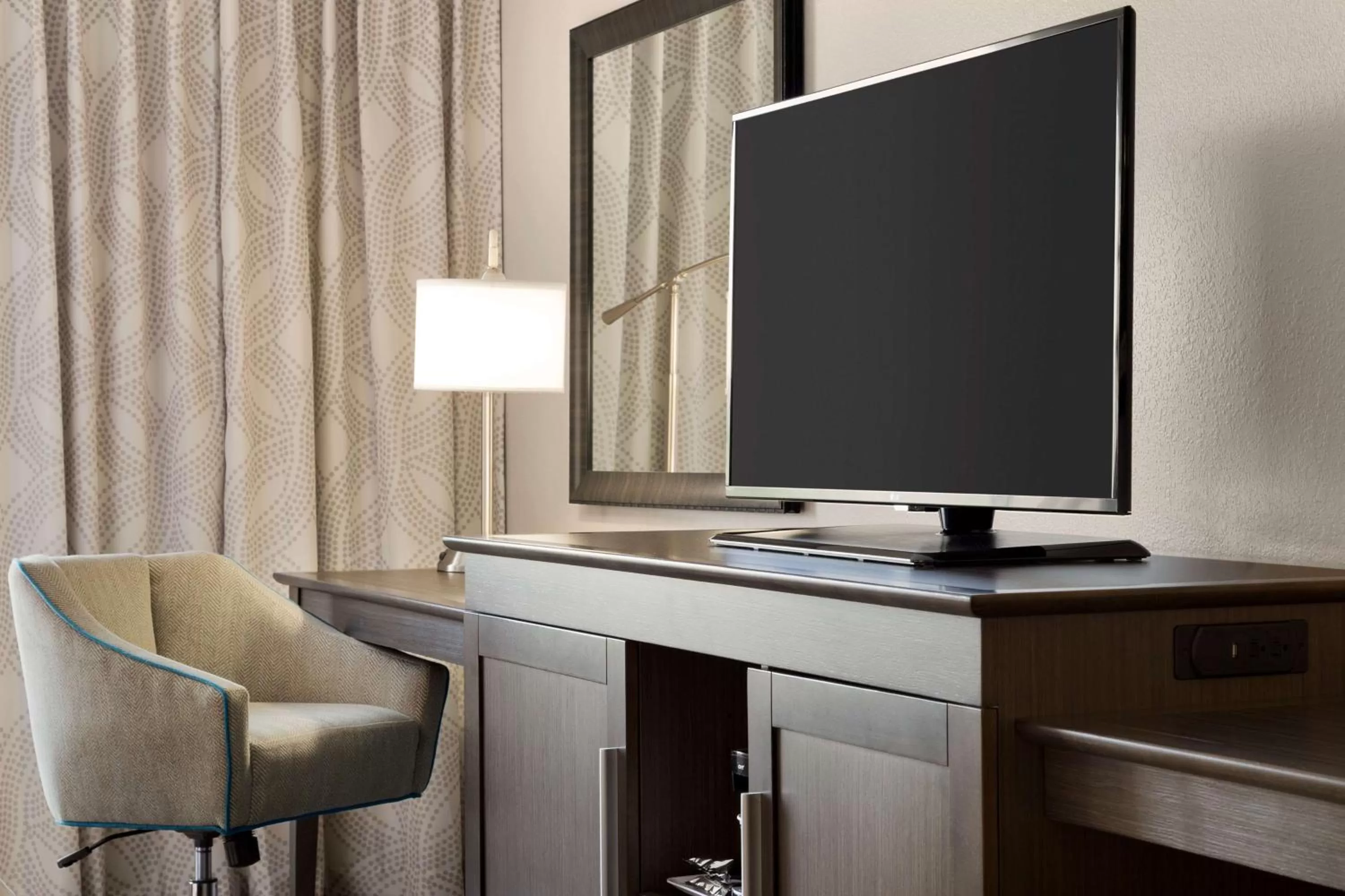 Bedroom in Hampton Inn Stow