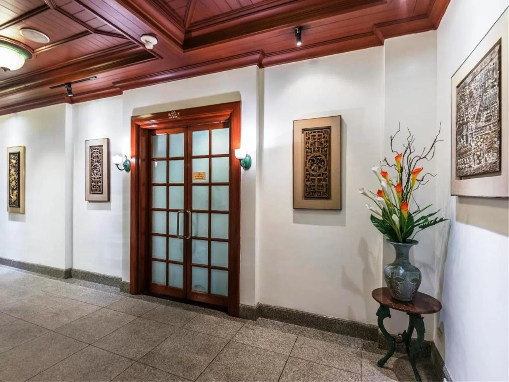 Decorative detail in Evergreen Laurel Hotel Bangkok