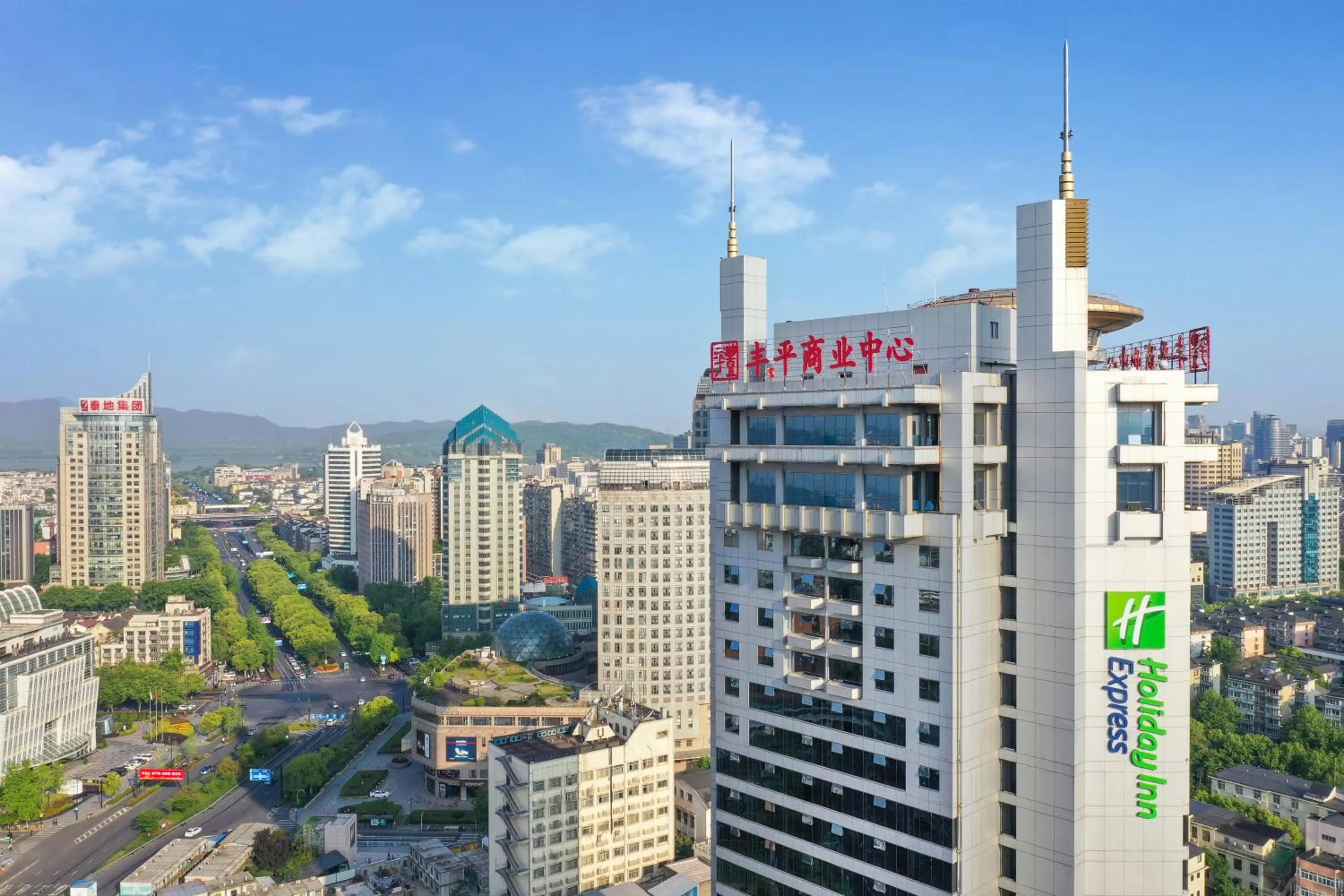 Property building in Holiday Inn Express Hangzhou Westlake East, an IHG Hotel