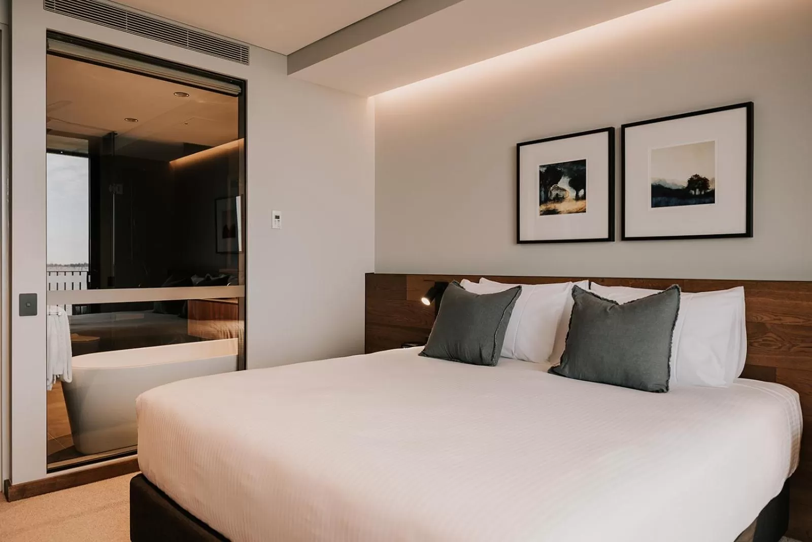 Bathroom, Bed in The Sebel Yarrawonga Silverwoods