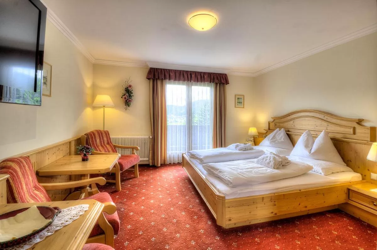 Photo of the whole room in Hotel Häuserl im Wald