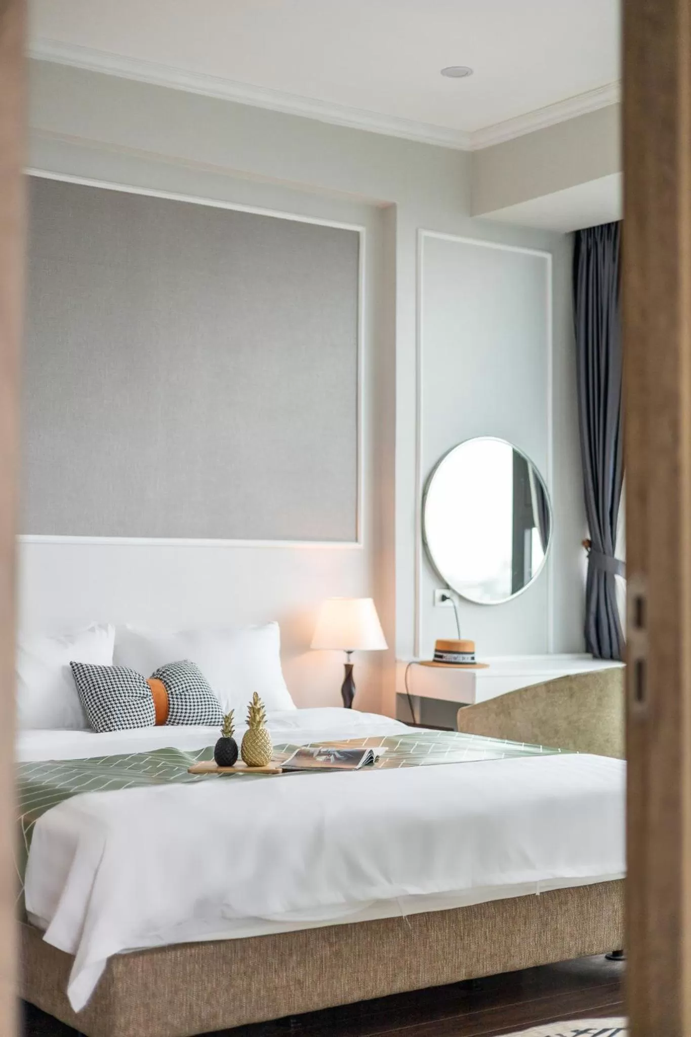 Bed in Ivy Hotel & Apartment