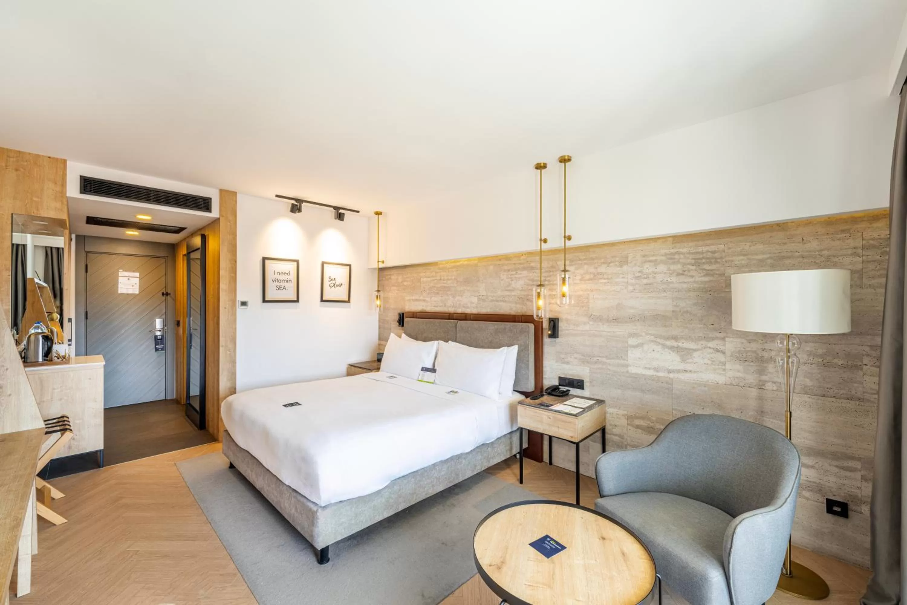 Bedroom, Bed in DoubleTree by Hilton Antalya-Kemer All-Inclusive Resort