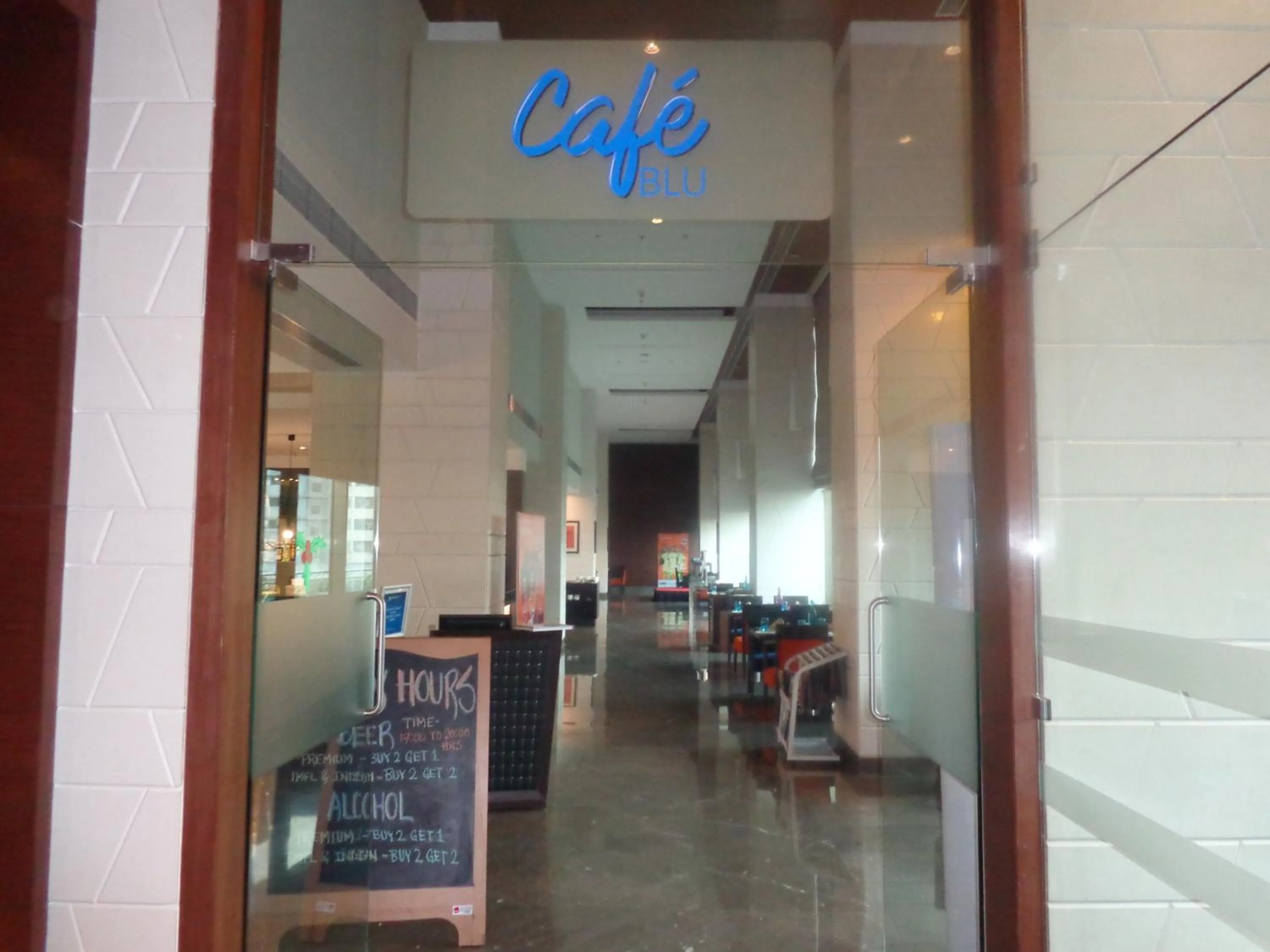 Restaurant/places to eat in Radisson Blu Pune Hinjawadi