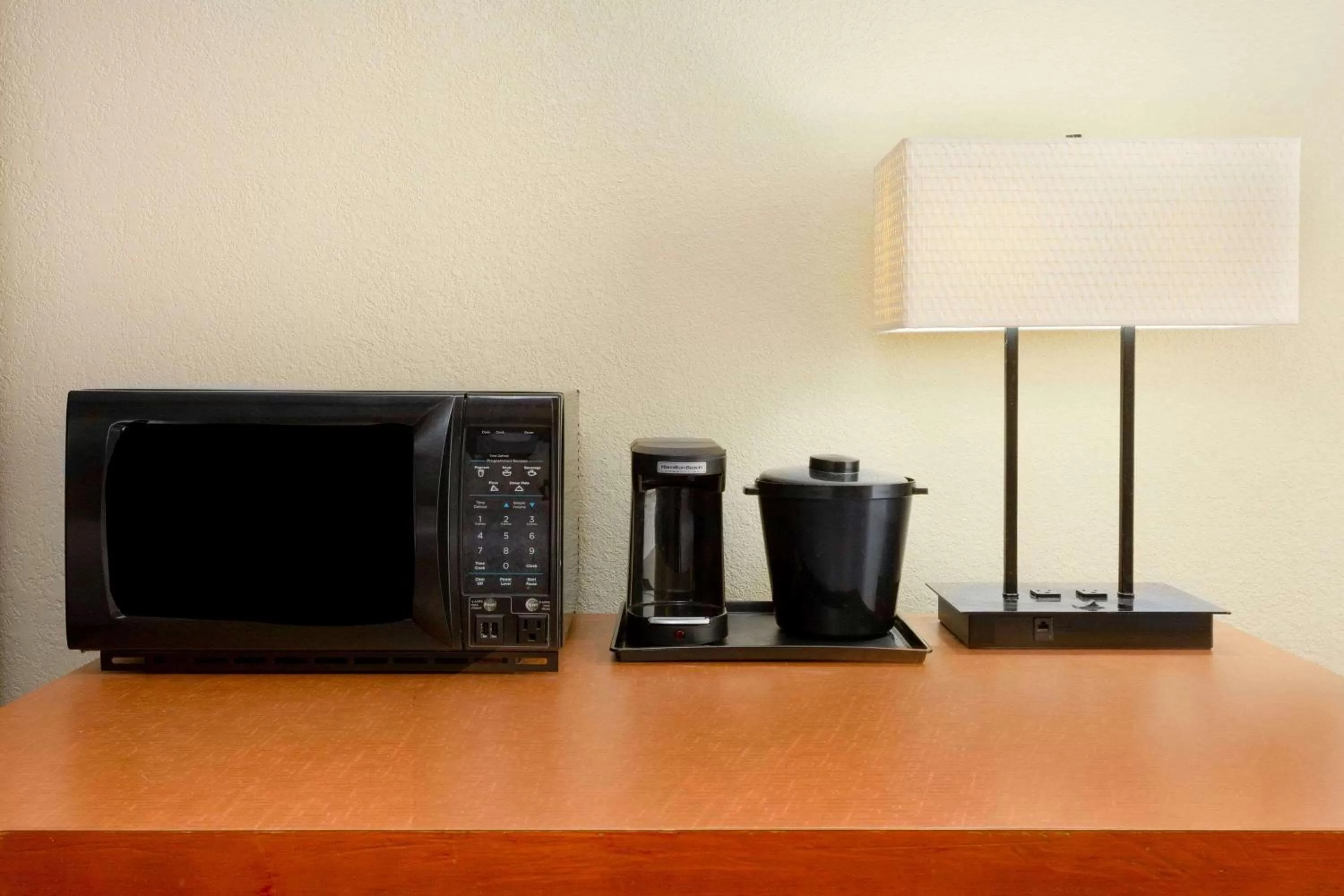 Photo of the whole room in CLT Airport Inn & Suites