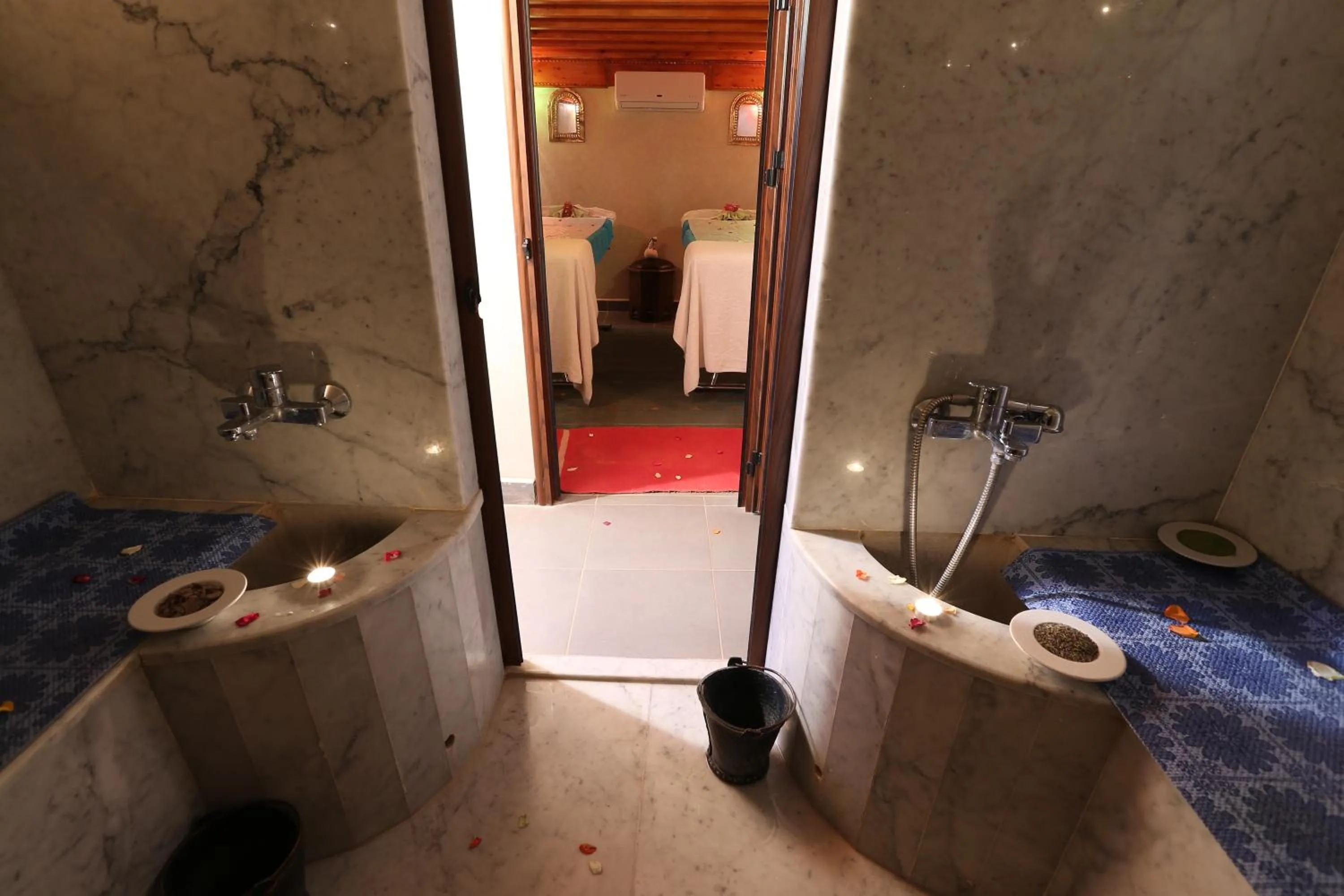 Hot Spring Bath in Riad Rêves D'orient & Spa