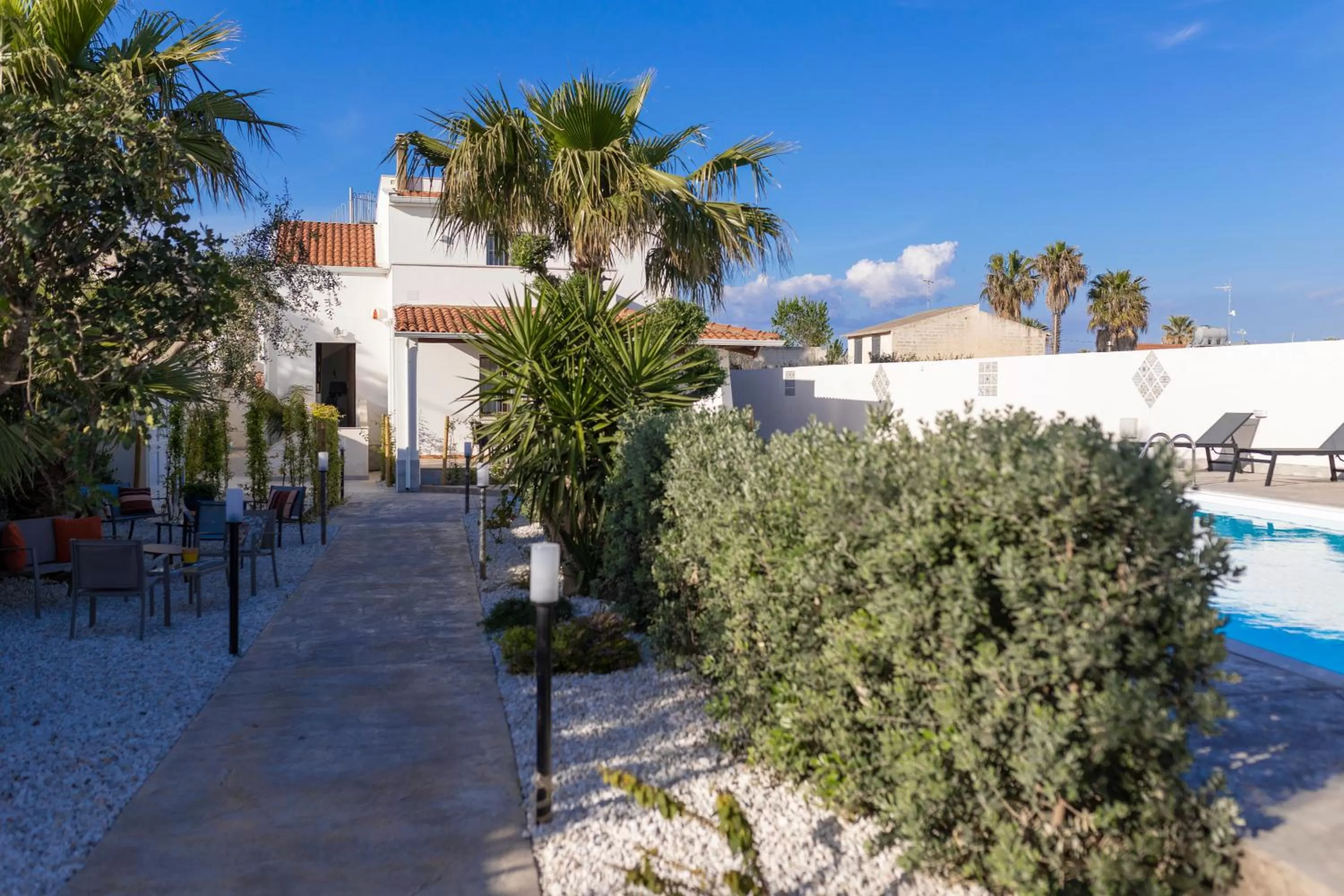 MrBrown - Cinzia Resort Beach