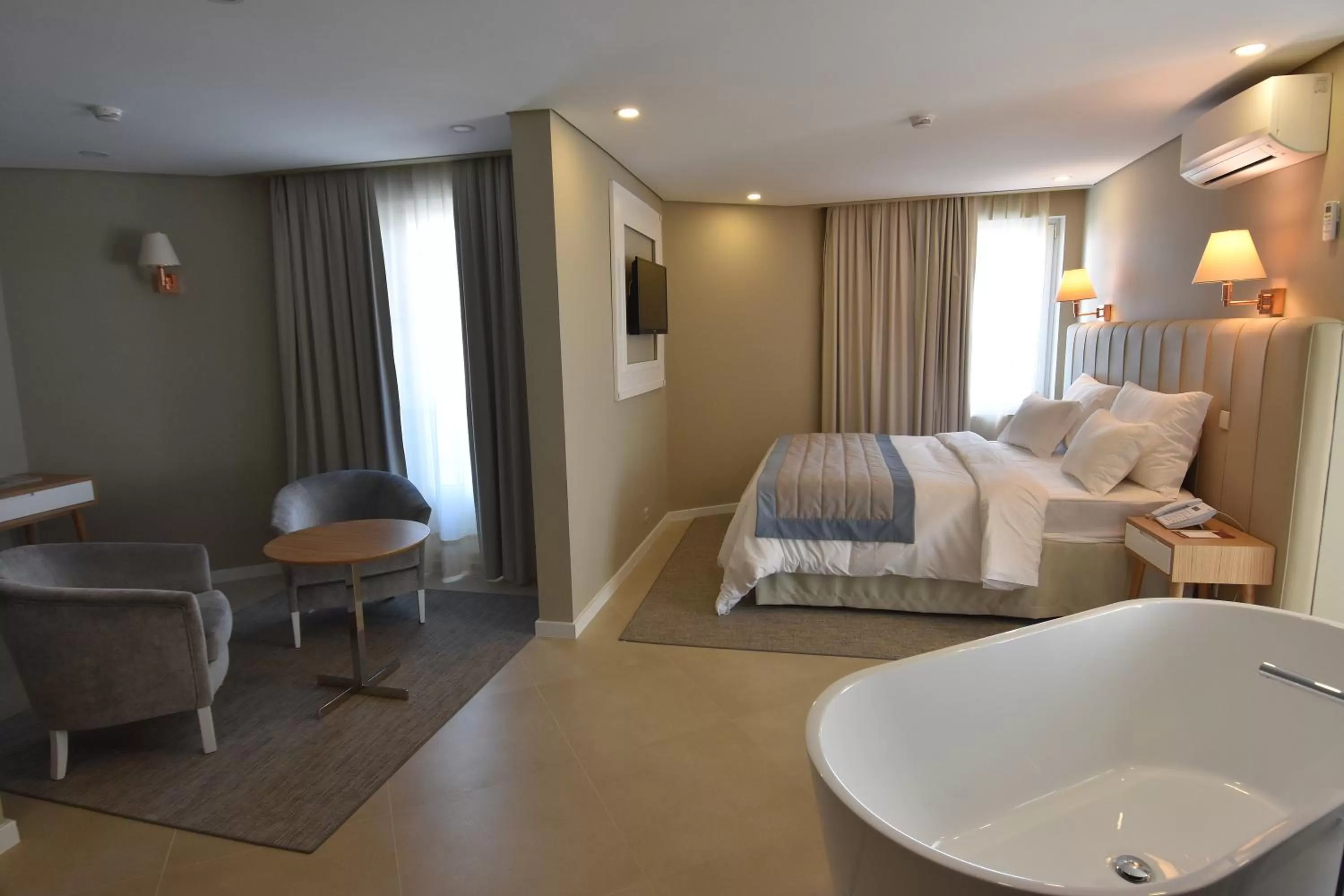 Decorative detail, Bed in Hotel Suave Mar