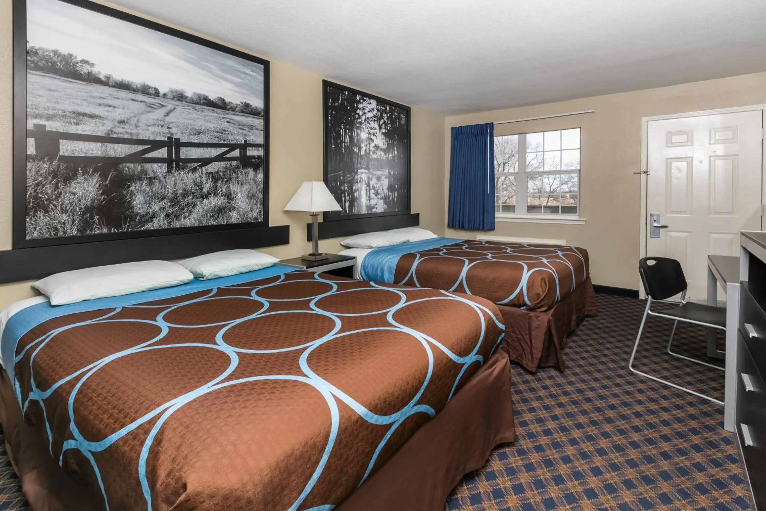 Queen Room with Two Queen Beds and Roll-In Shower - Mobility Accessible/Non-Smoking in Super 8 by Wyndham Arlington Near AT&T Stadium Queen Room with Two Queen Beds and Roll-In Shower - Mobility Accessible/Non-Smoking in Super 8 by Wyndham Arlington Near AT&T Stadium